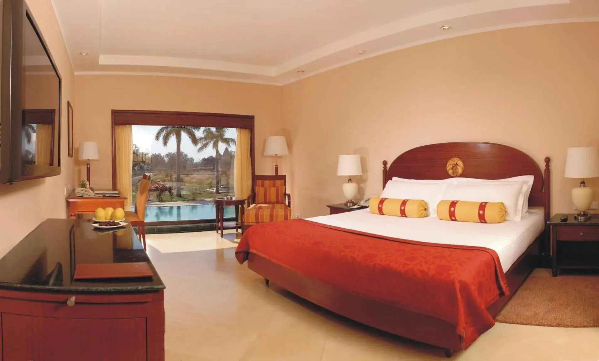 Lalit Temple view King Bed - Free WiFi in The Lalit Temple View Lalit Temple view King Bed - Free WiFi in The Lalit Temple View