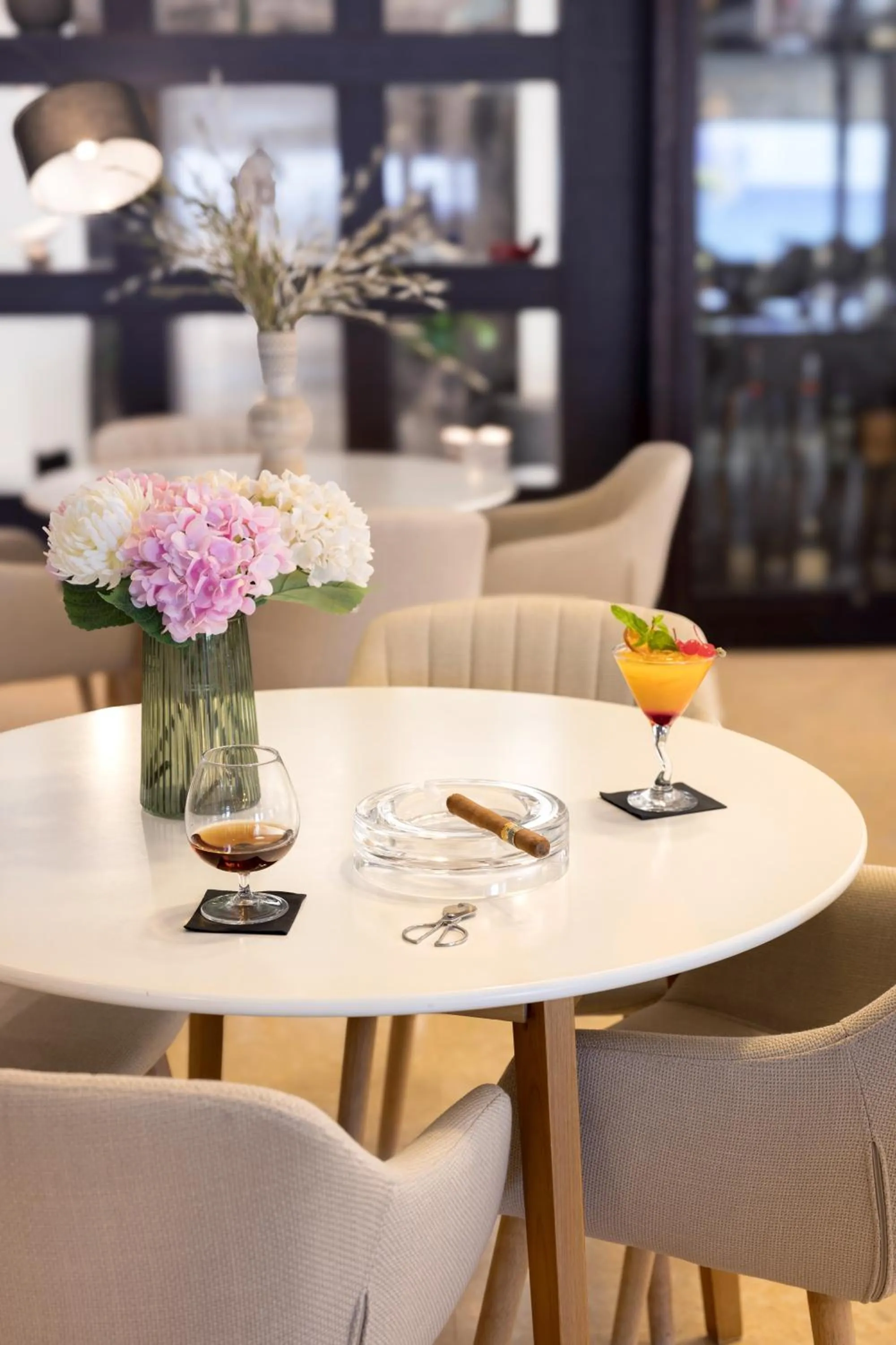 Seating area in Atlantis Beach Hotel