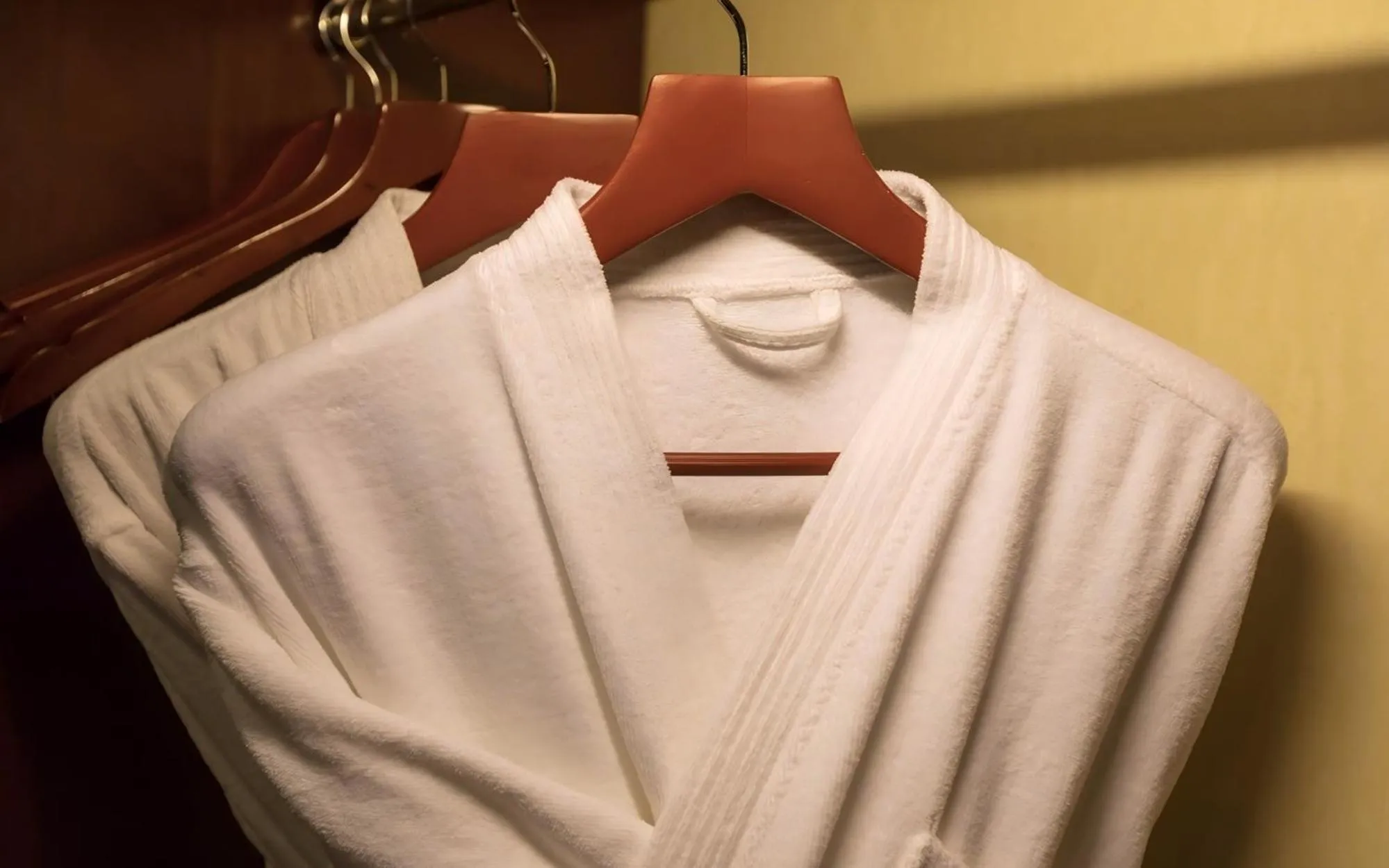 wardrobe in Wyndham Shanghai Hongqiao