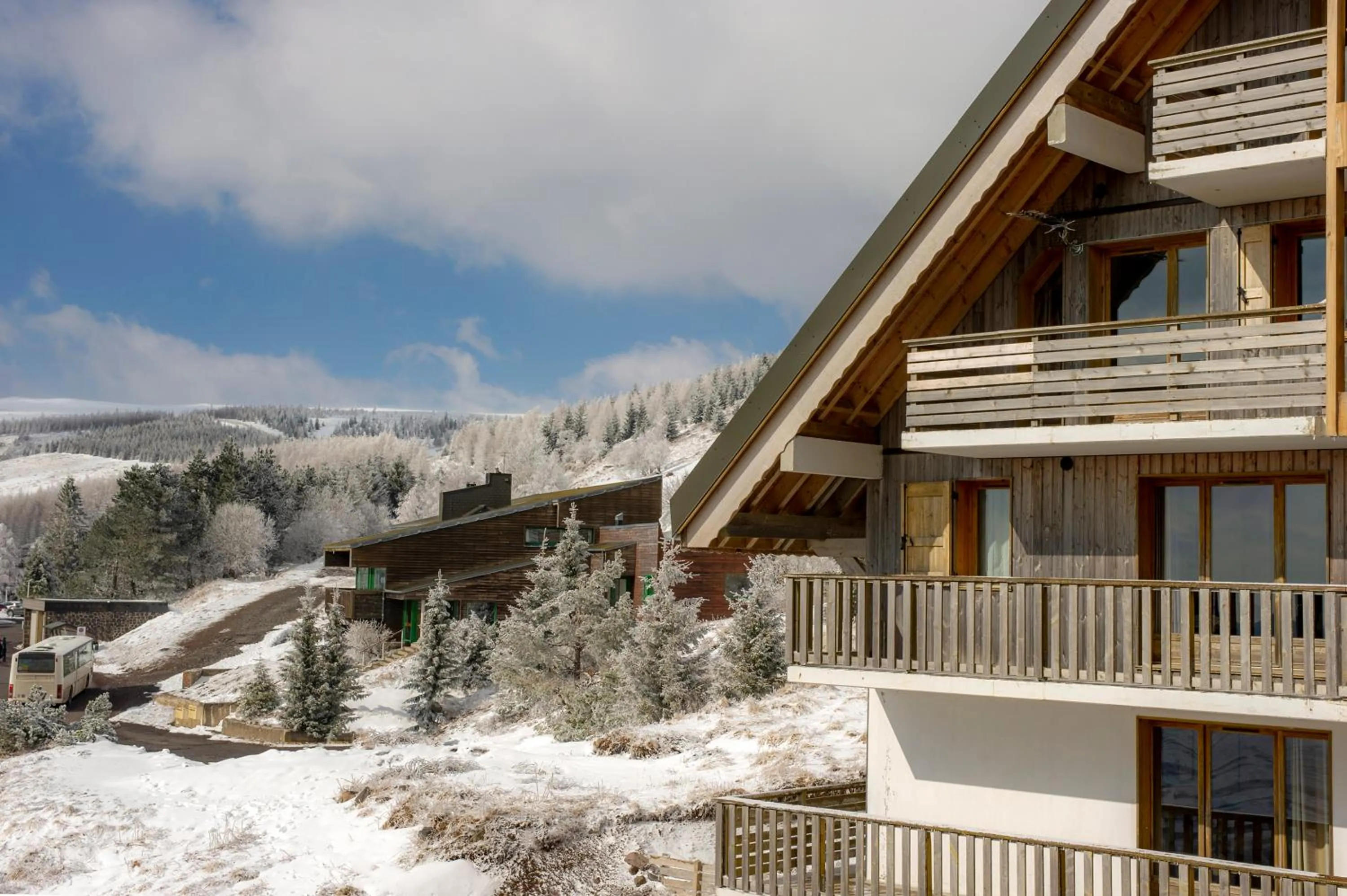 Property building in Résidence Goélia Les Chalets de Super-Besse