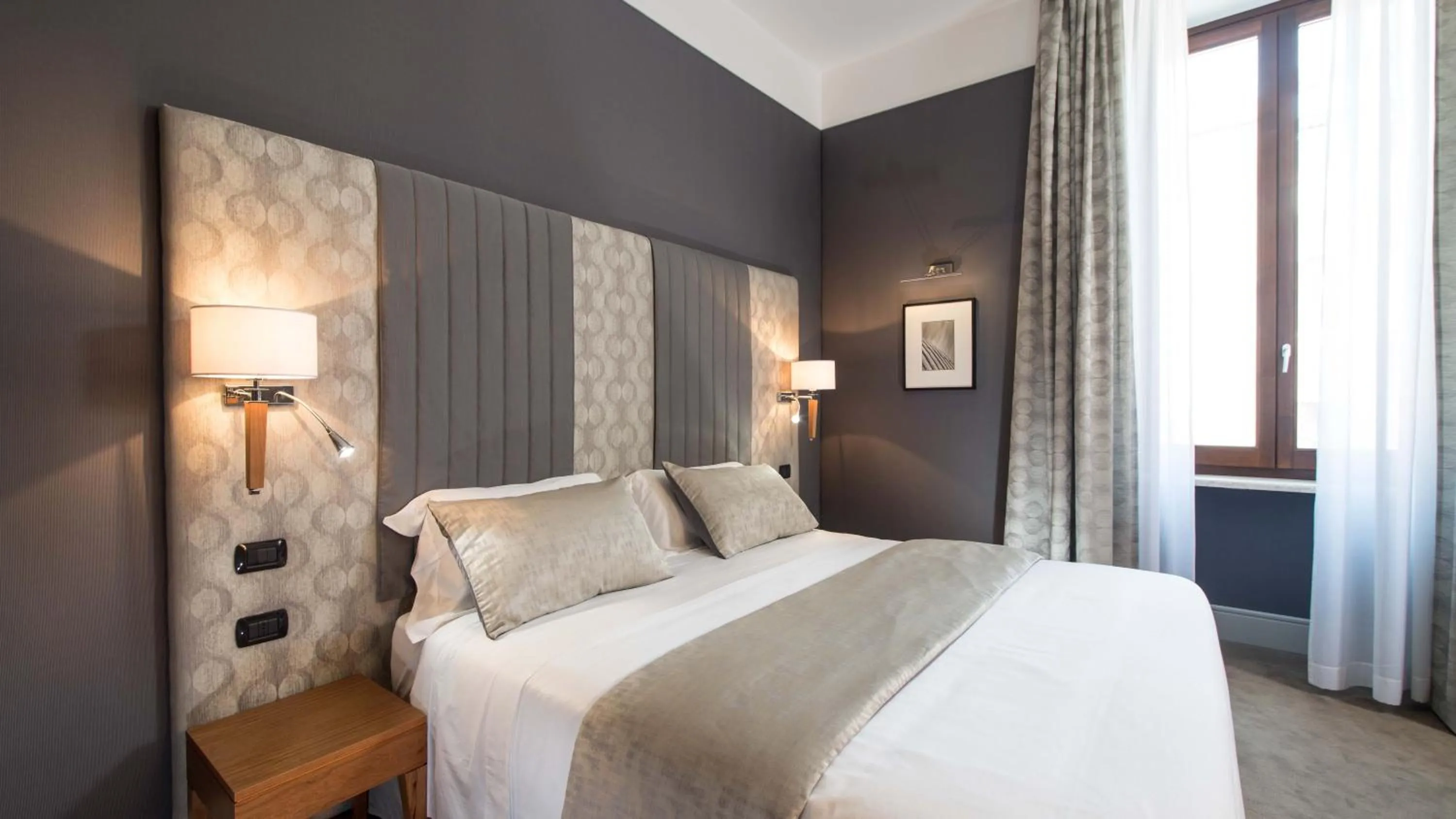 Photo of the whole room, Bed in Monti Palace Hotel