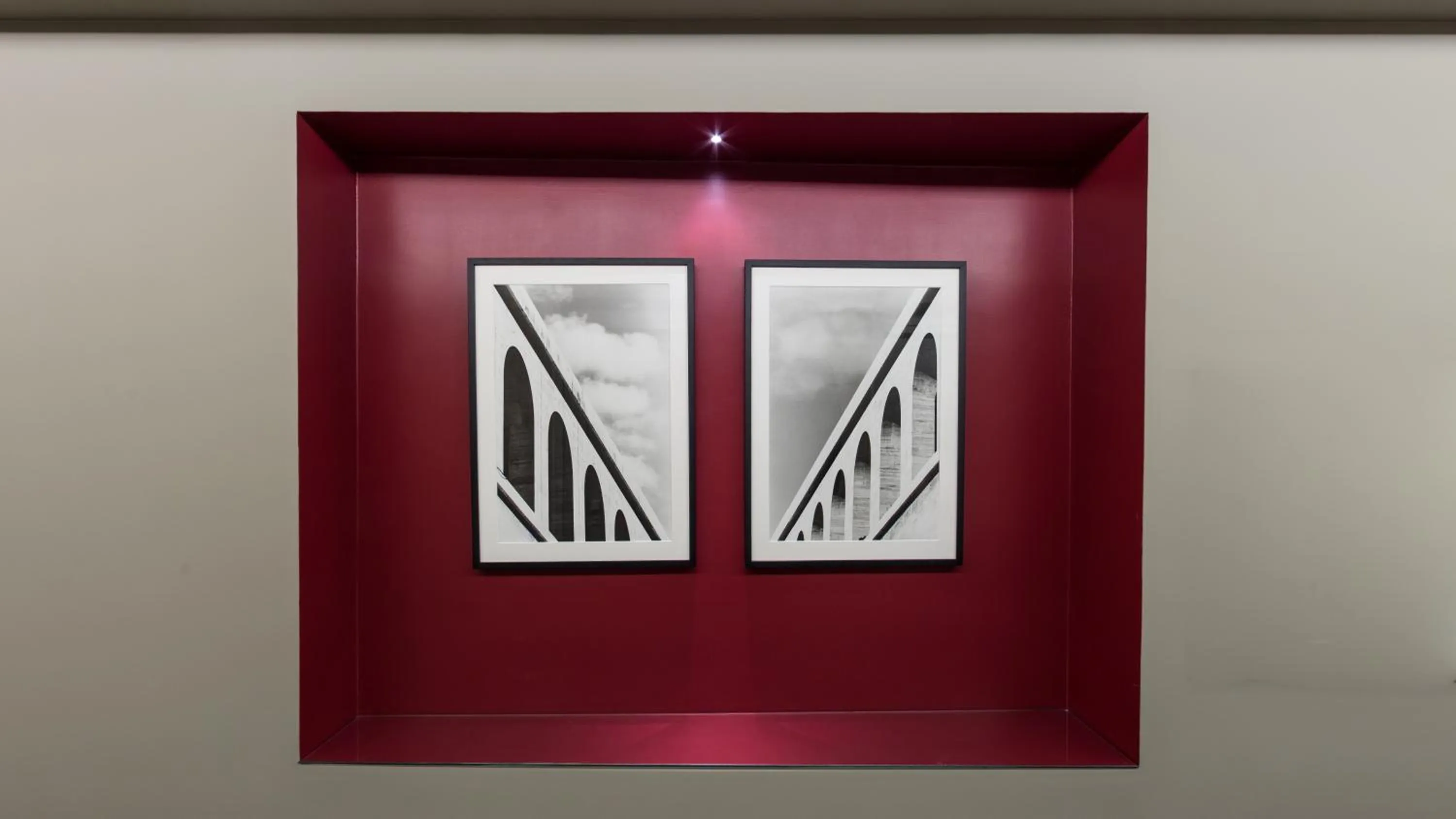 Communal lounge/ TV room in Monti Palace Hotel