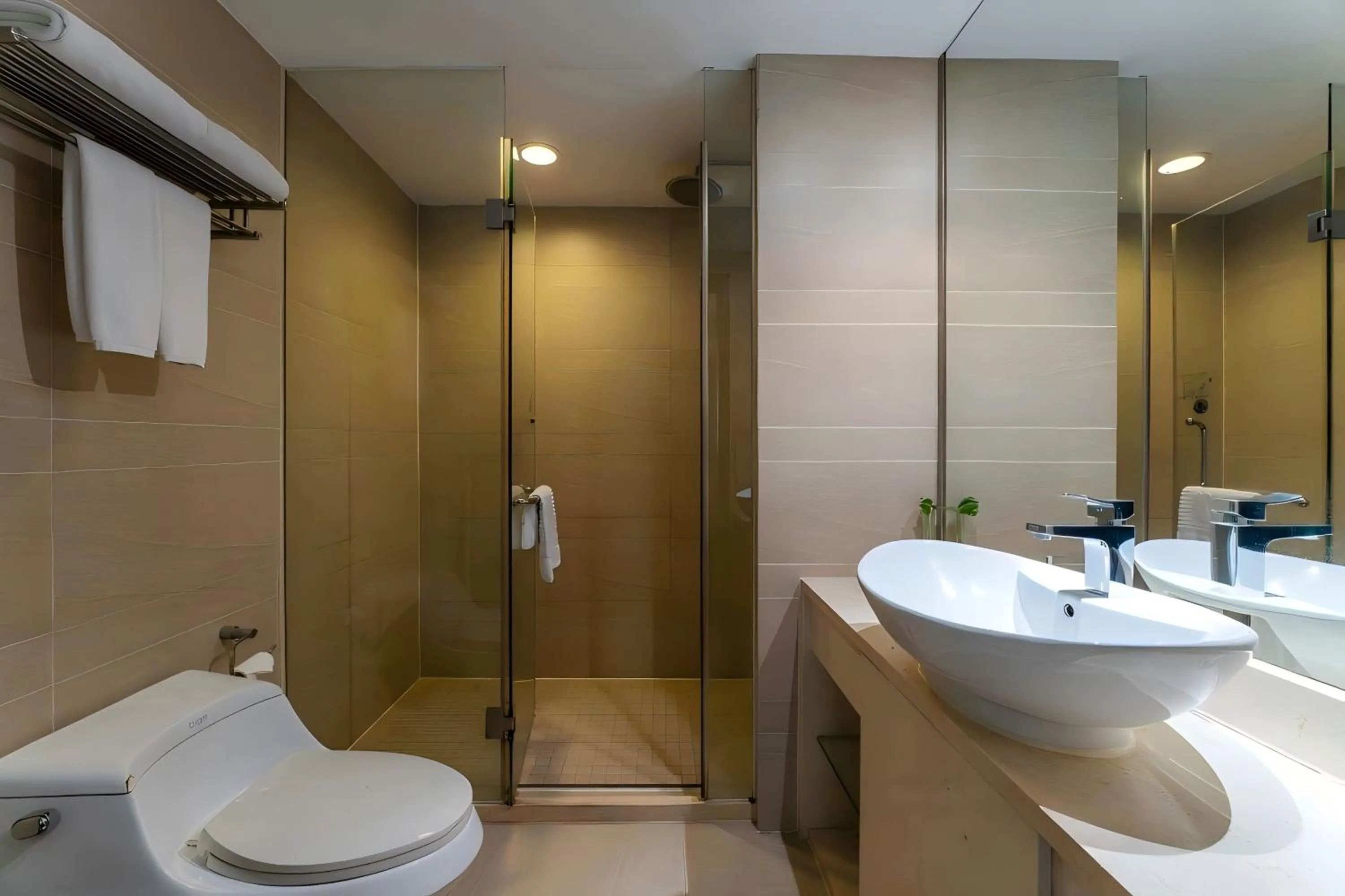 Shower in SSAW Boutique Hotel Nanchang Bayi Square