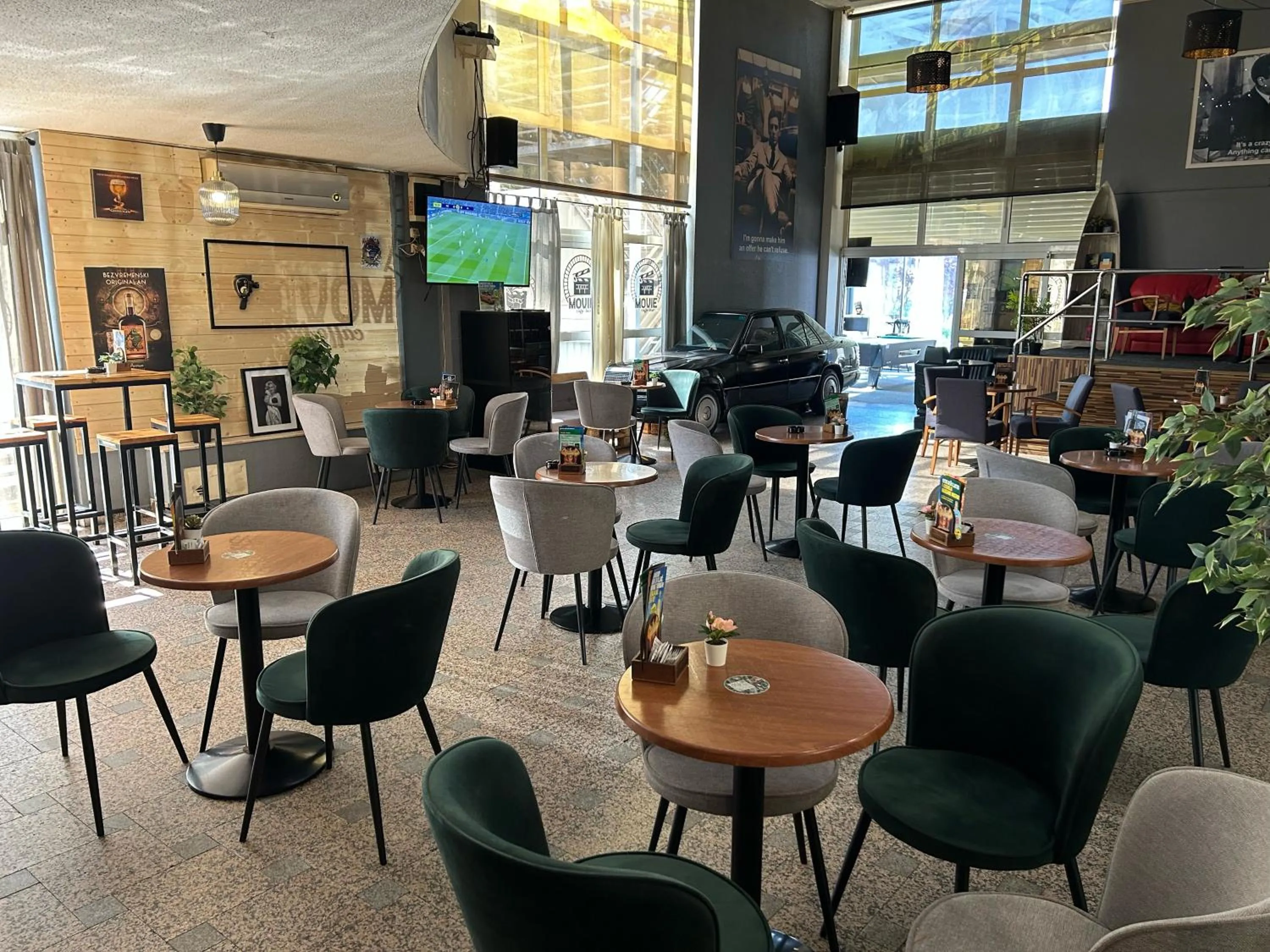 Property building in Rooms Laguna