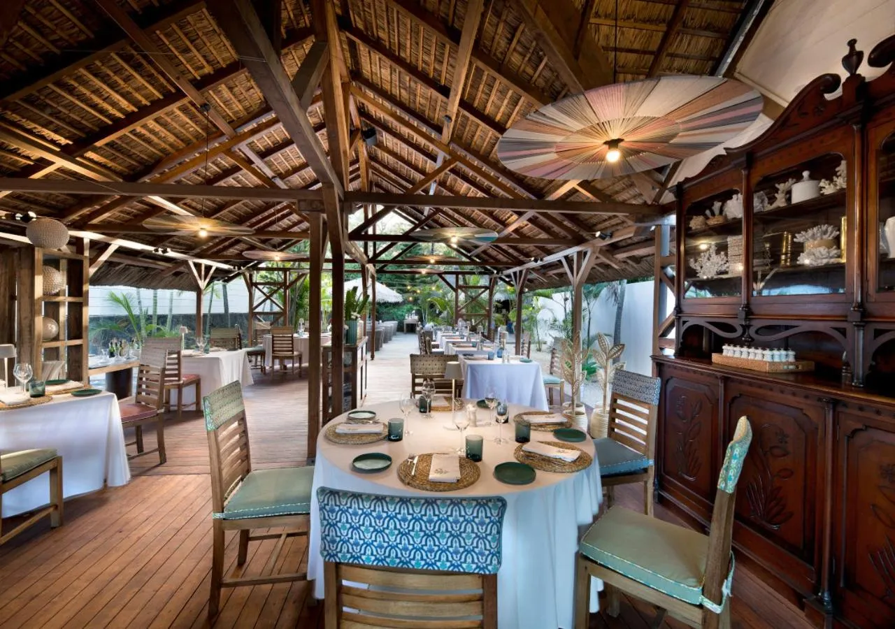 Restaurant/places to eat in La Maison d'Eté Hotel by NEWMARK