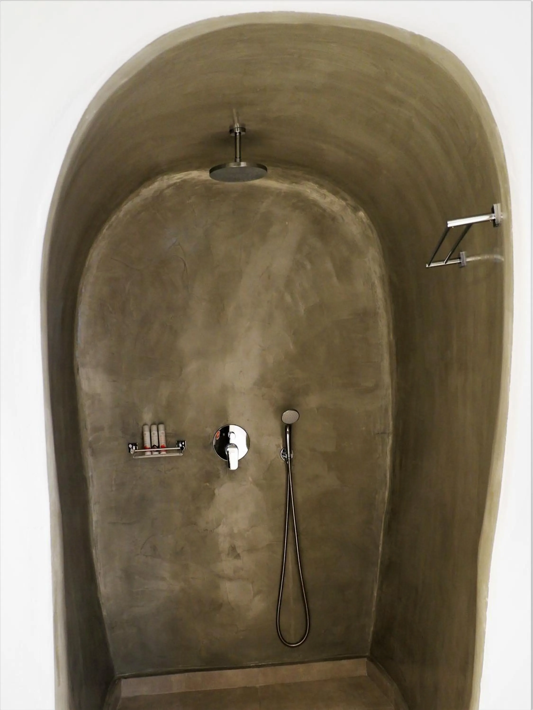 Shower in Iriana Suites