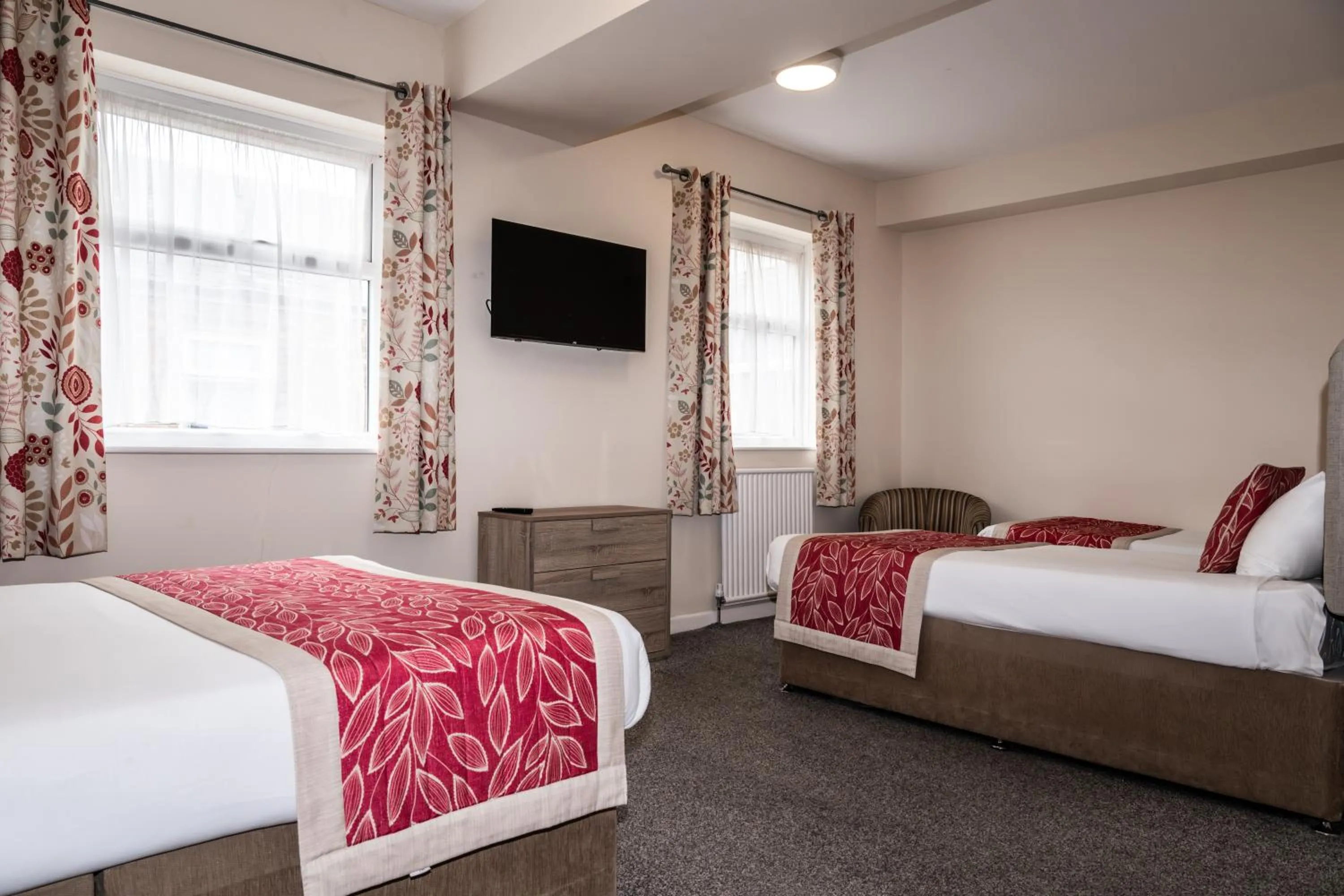 Bedroom, Bed in Craig-y-Don