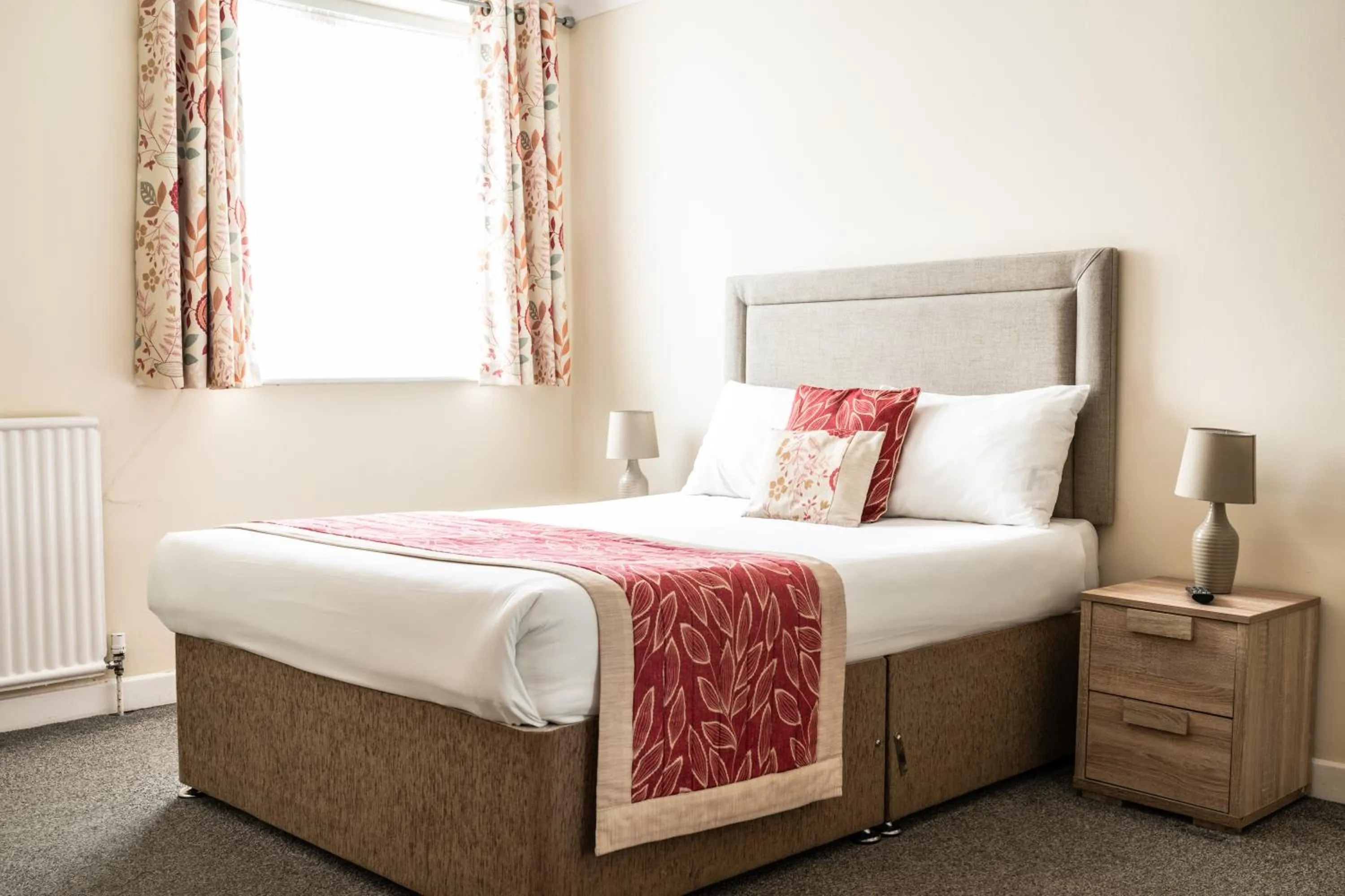 Bedroom, Bed in Craig-y-Don