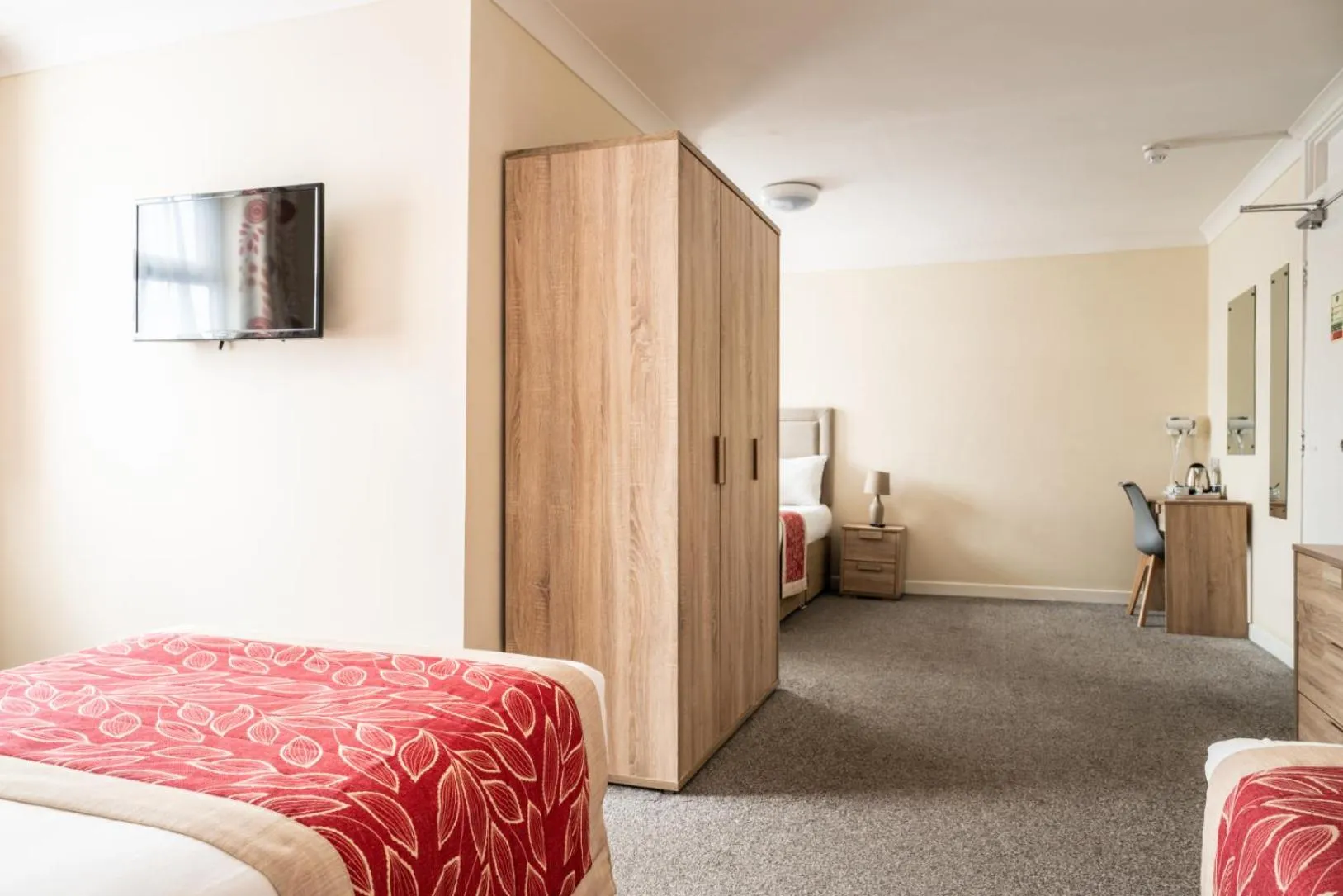 Bedroom, Bed in Craig-y-Don