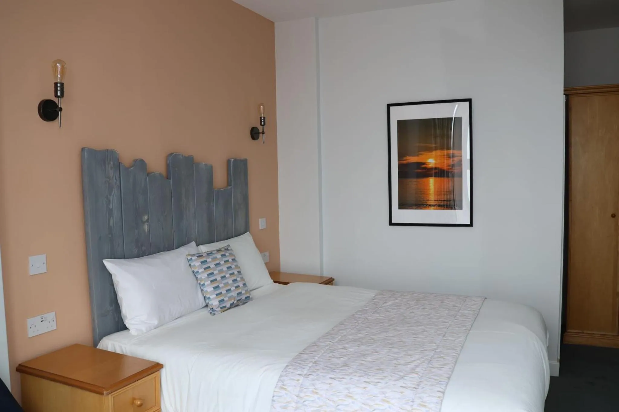 Bedroom, Bed in Craig-y-Don