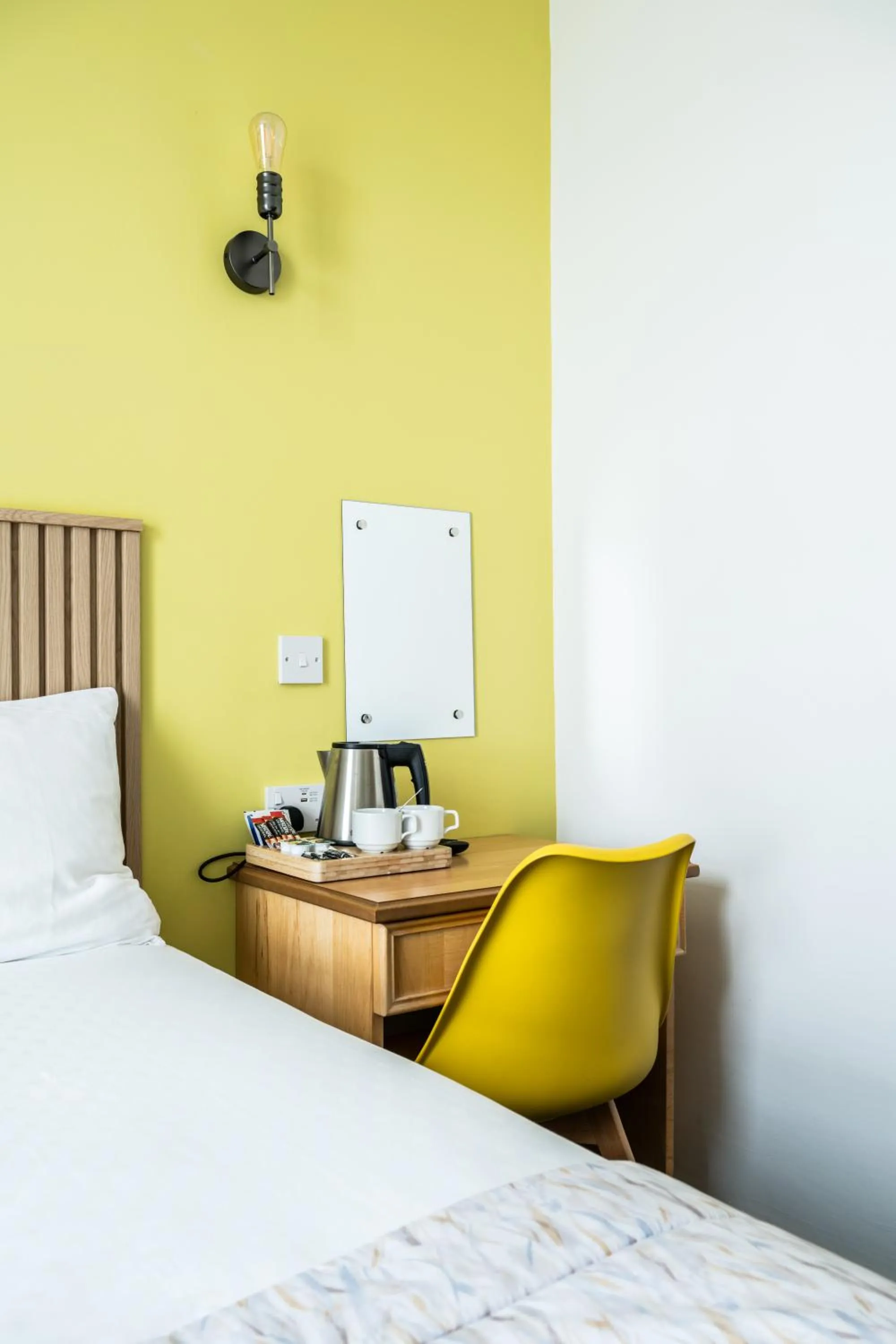 Bedroom, Bed in Craig-y-Don