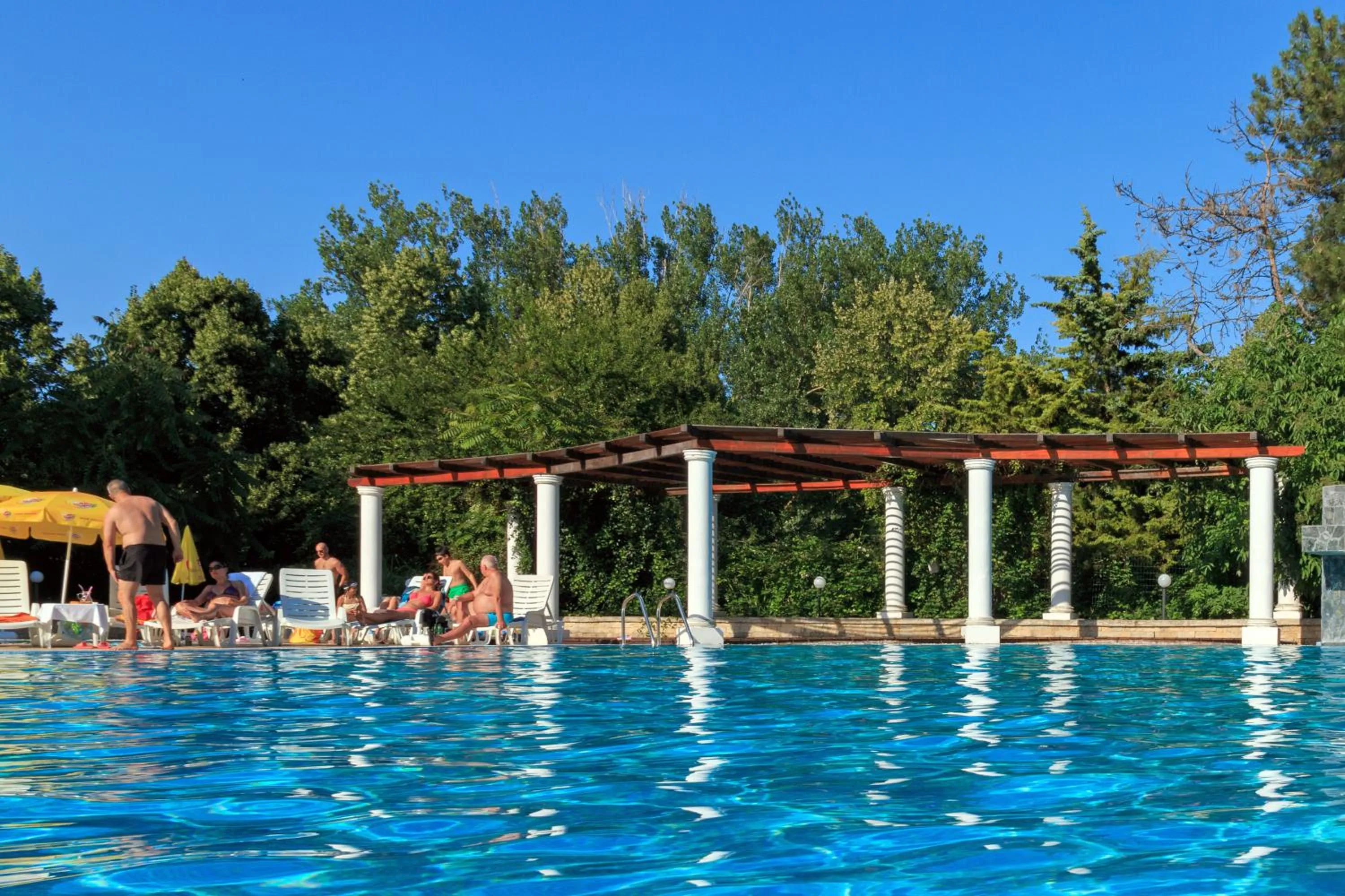 Swimming pool in Hotel 2D Resort and Spa