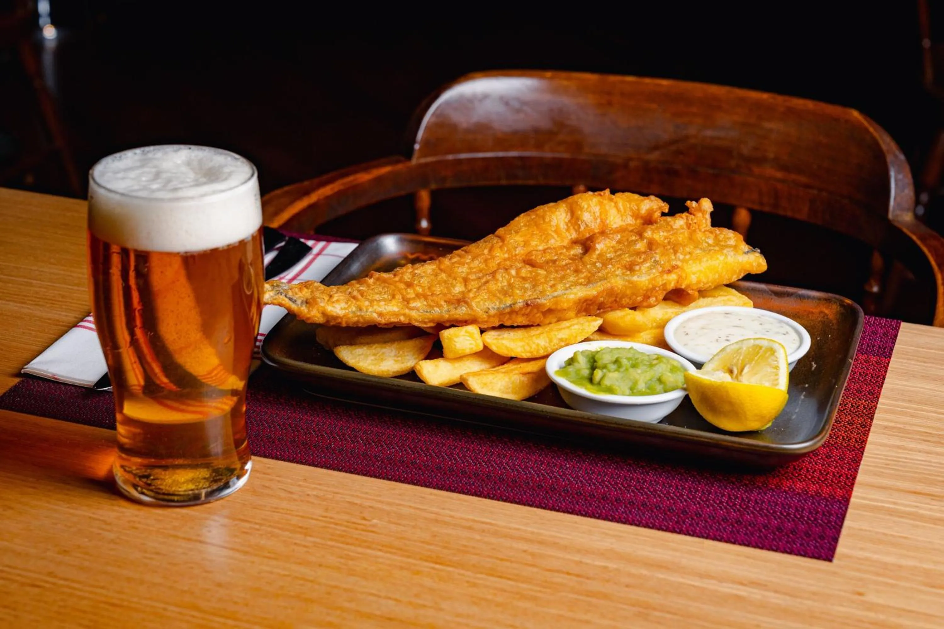 Restaurant/places to eat in Sheraton Skyline Hotel London Heathrow