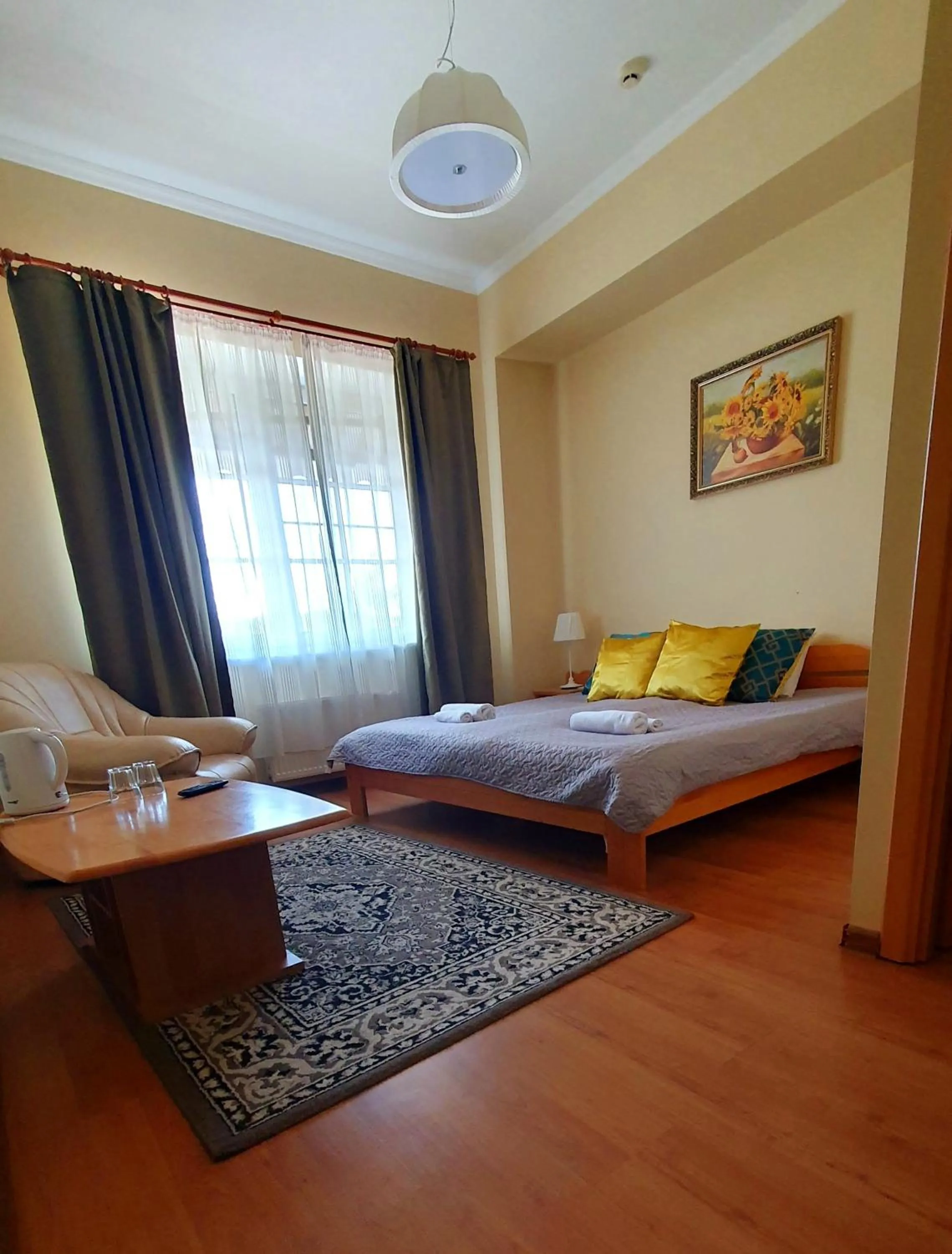 Photo of the whole room, Bed in Laguna House