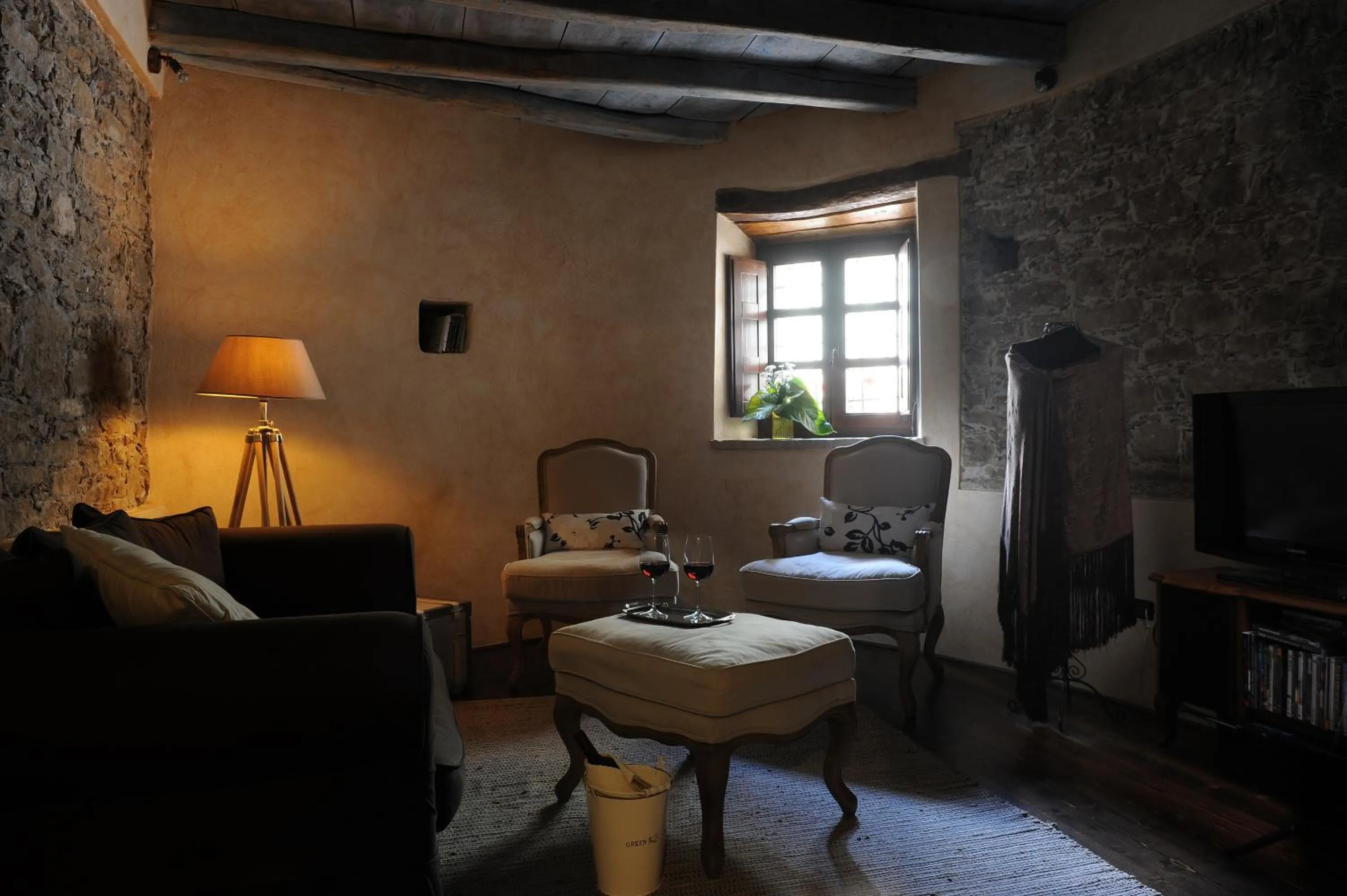 Library in Antica Locanda Lunetta