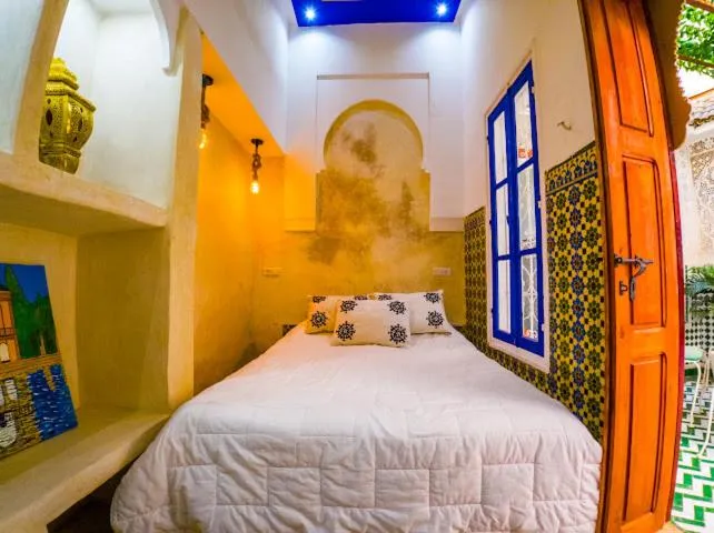 Bed in Dar Sarsar Artistic Music