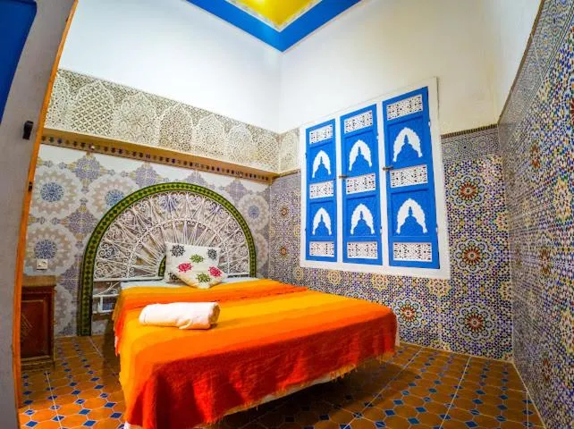 Bed in Dar Sarsar Artistic Music