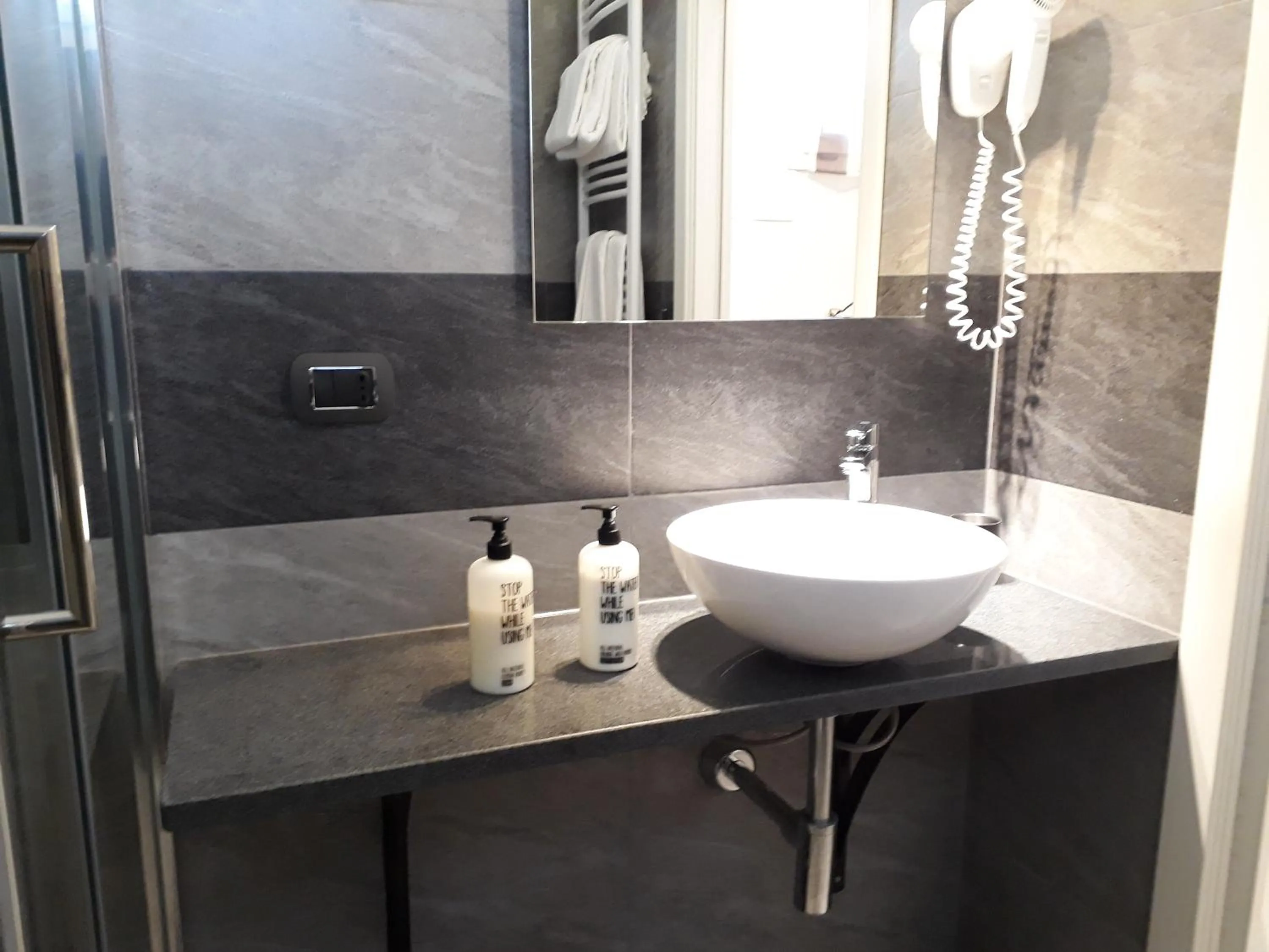 Toilet in Affittacamere Delfo