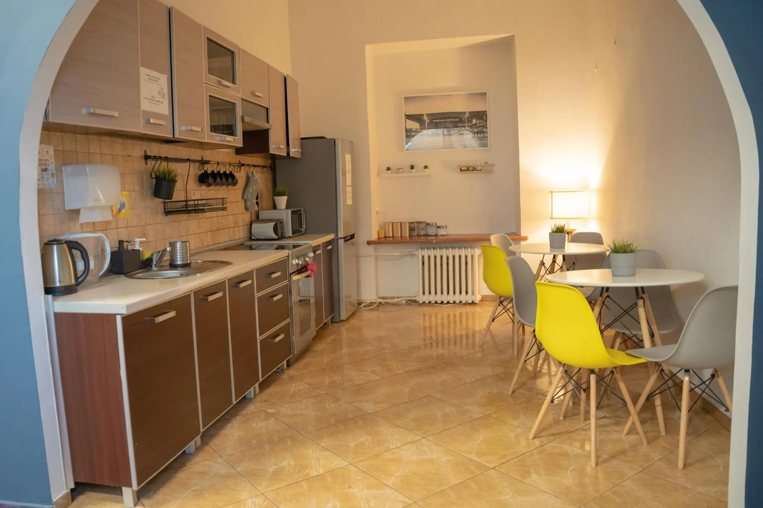 Kitchen or kitchenette in Moon Hostel Warszawa