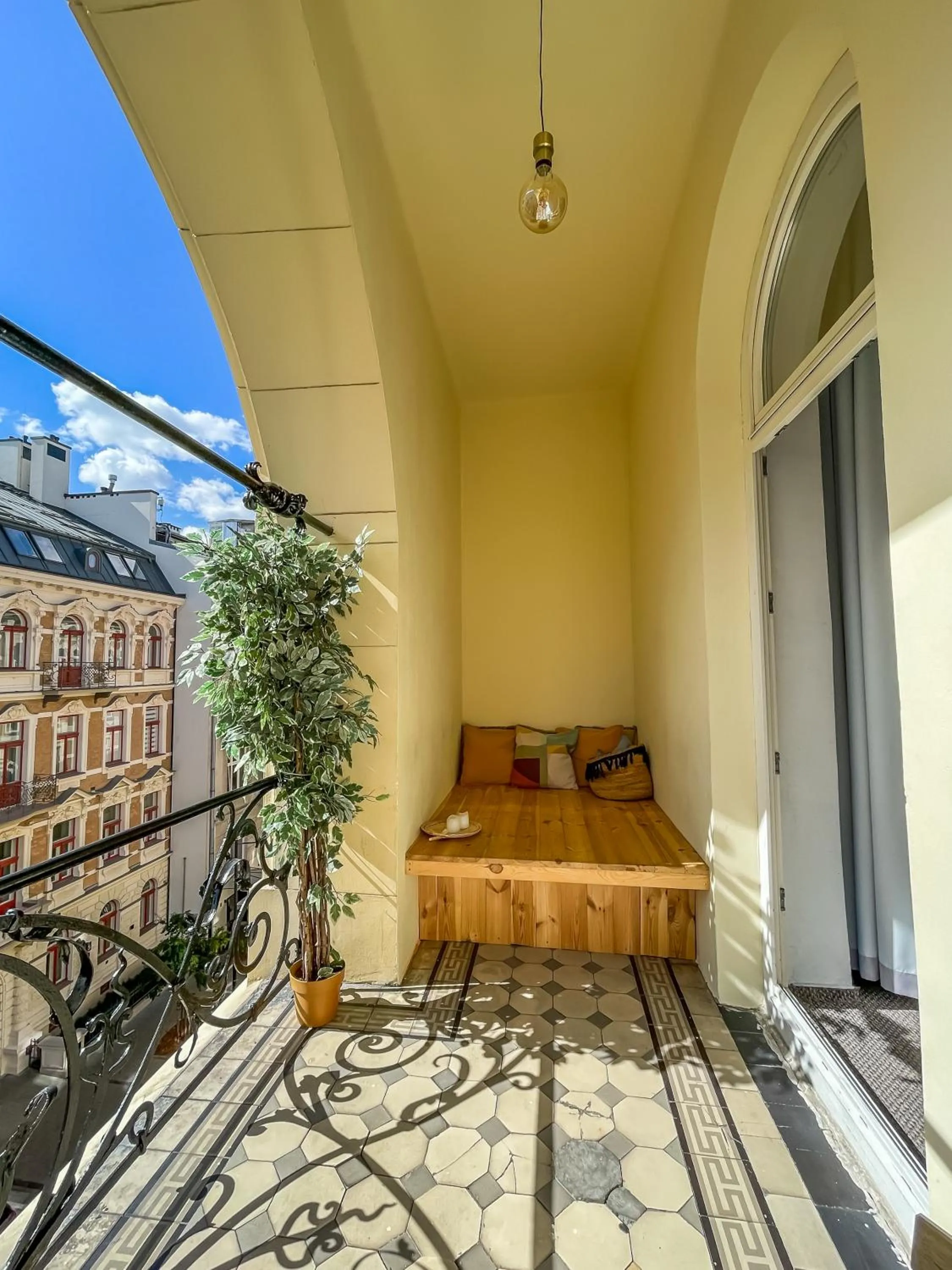 Patio in Moon Hostel Warszawa