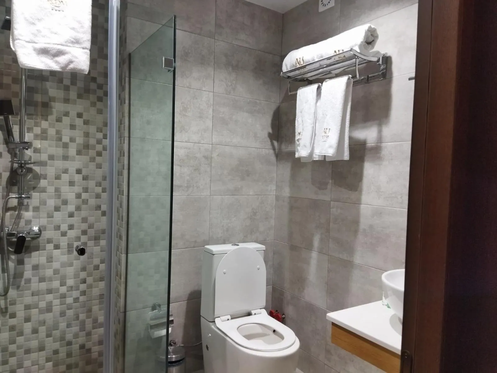 Shower in AuRoom Bakuriani Resort