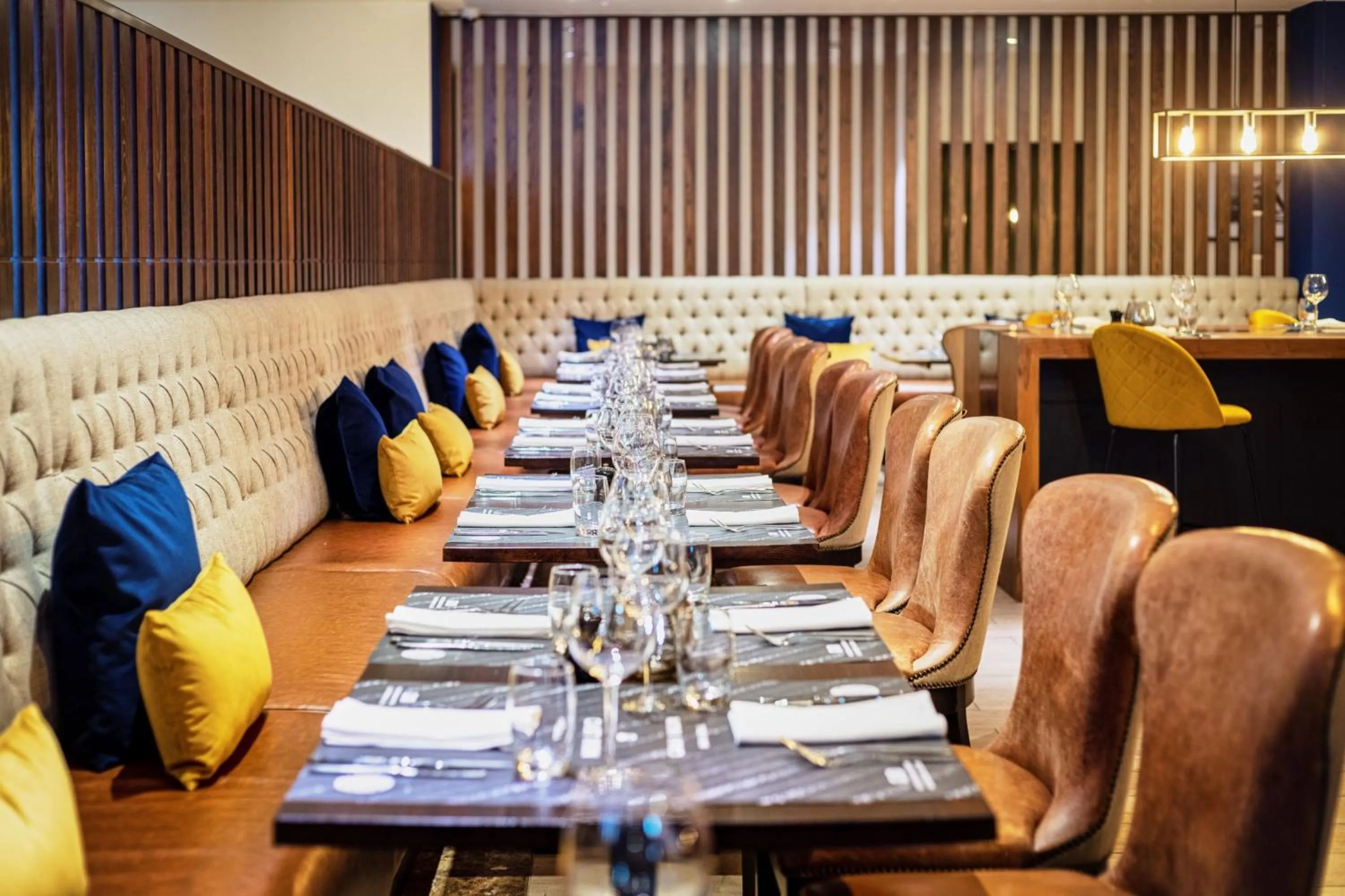 Restaurant/places to eat in Sheraton Heathrow Hotel