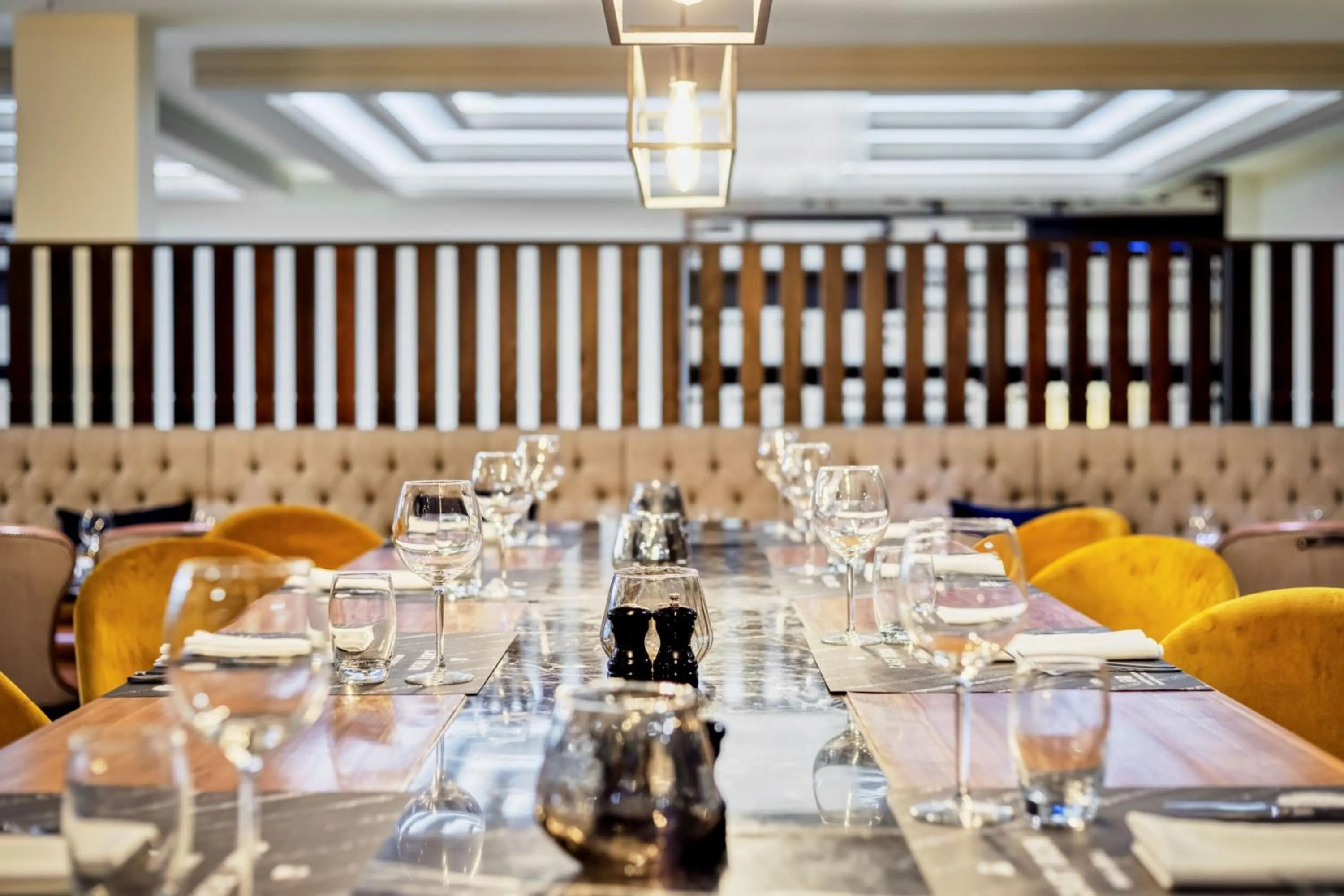 Restaurant/places to eat in Sheraton Heathrow Hotel