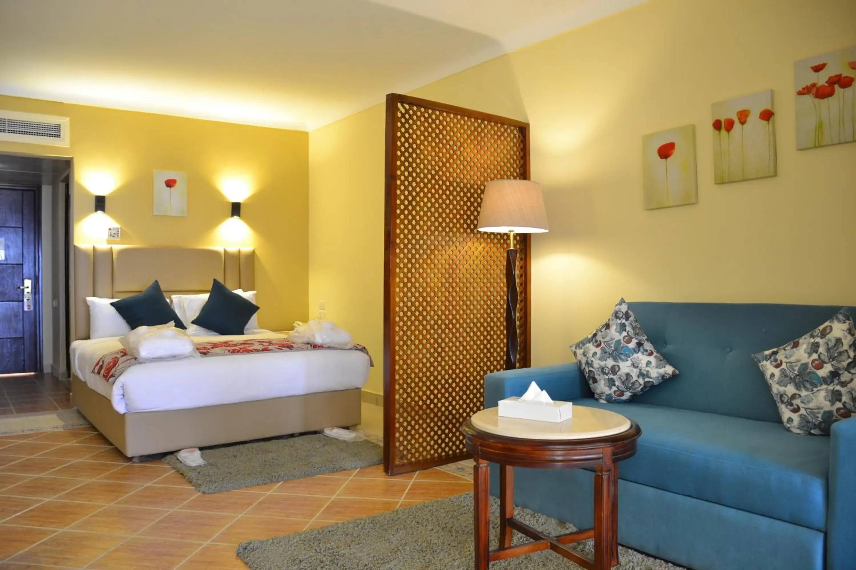 Royal Triple Room with Sea View in Regency Plaza Aqua Park and Spa Resort Royal Triple Room with Sea View in Regency Plaza Aqua Park and Spa Resort