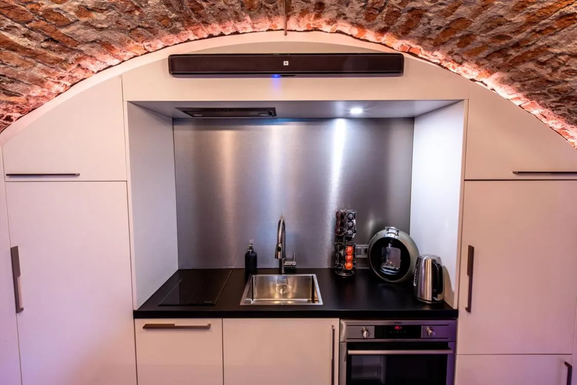 Coffee/tea facilities in UKI-Hotel