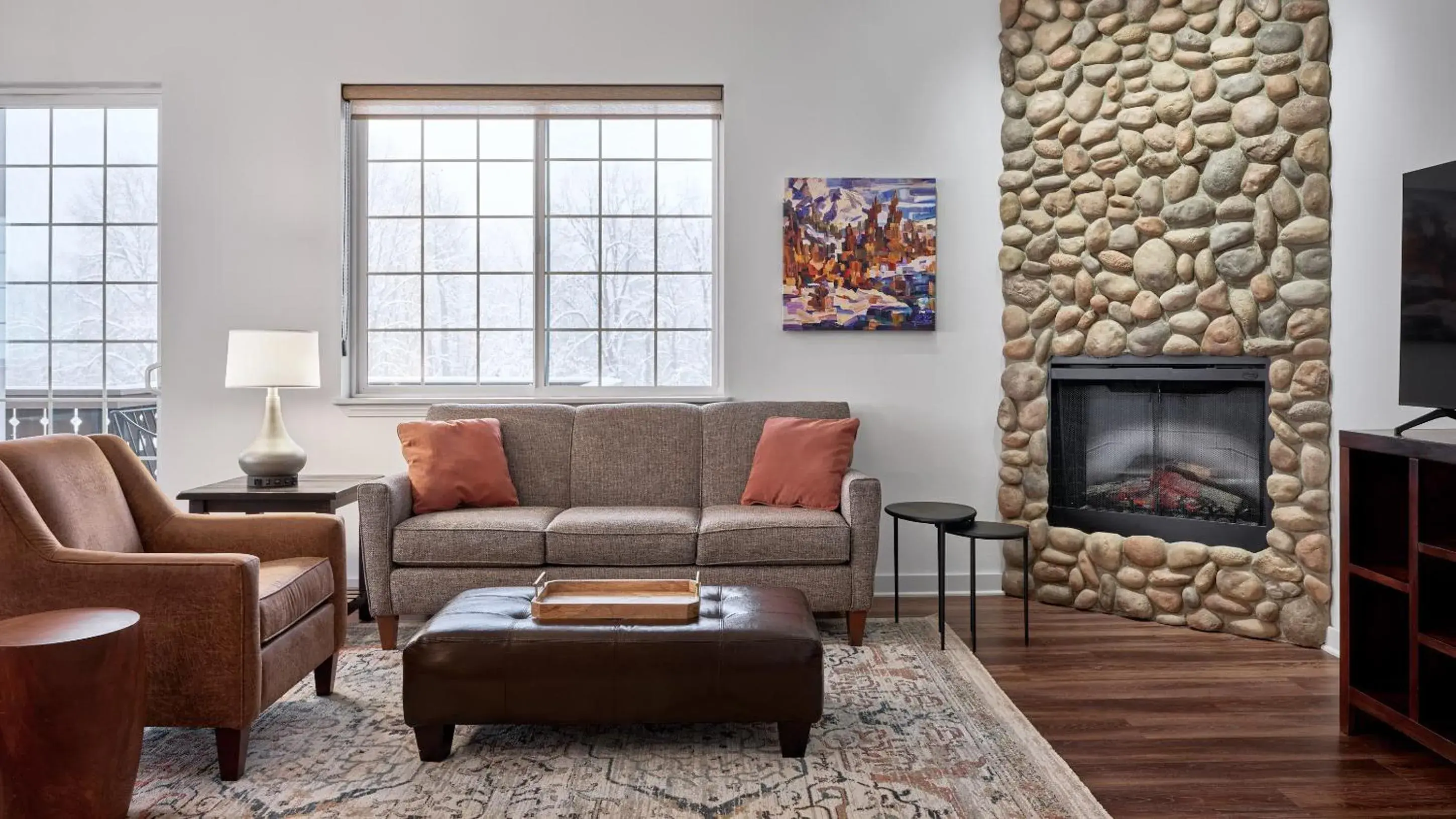 Wunderbar Condo 1st/2nd floors - 2.5 blocks from the Obertal Inn - 2BR/2BA Downtown Condo on Front Street - Breakfast Not Included in Obertal Inn Wunderbar Condo 1st/2nd floors - 2.5 blocks from the Obertal Inn - 2BR/2BA Downtown Condo on Front Street - Breakfast Not Included in Obertal Inn