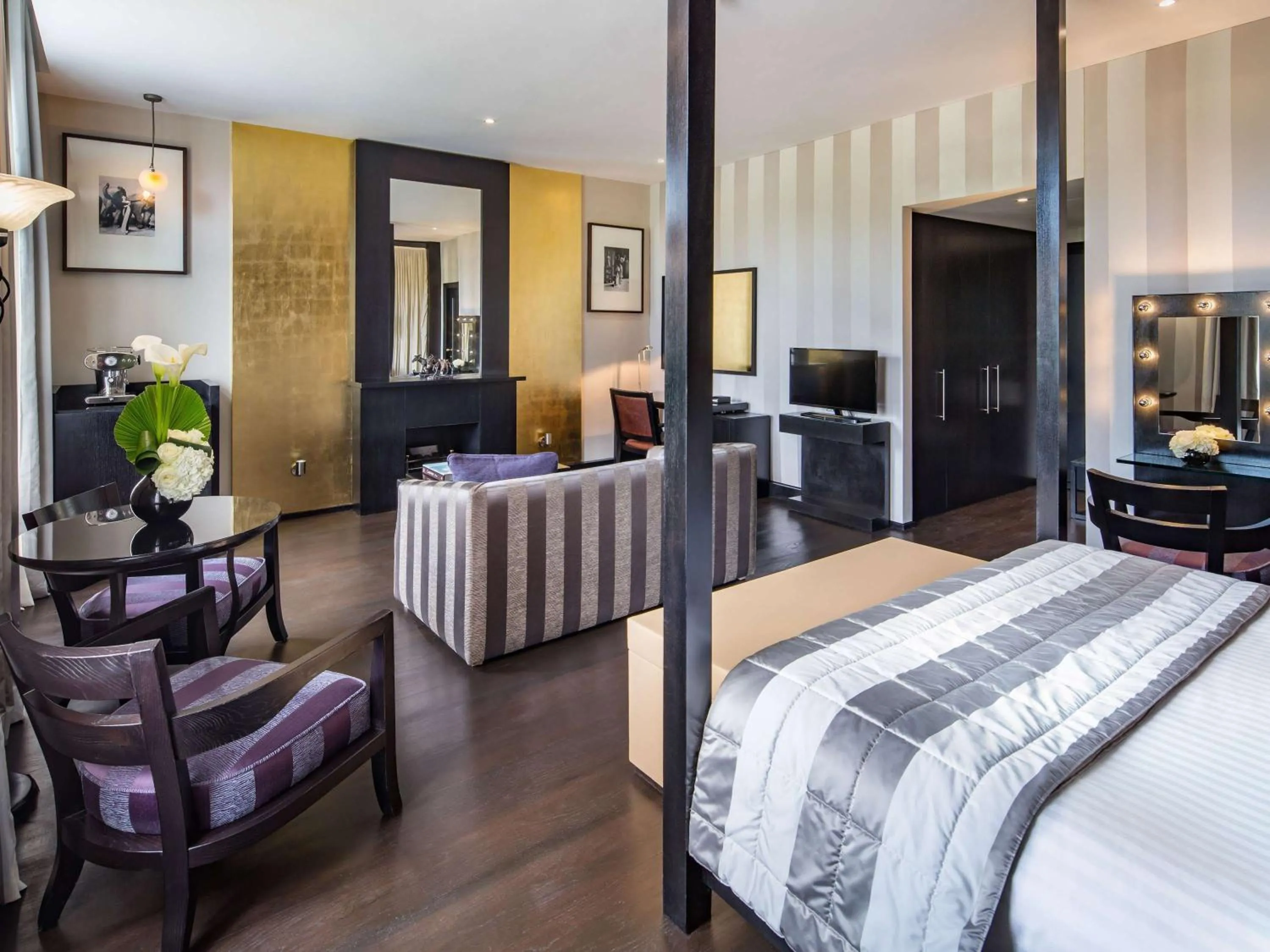 Junior Suite in 60 Hyde Park Gate Hotel