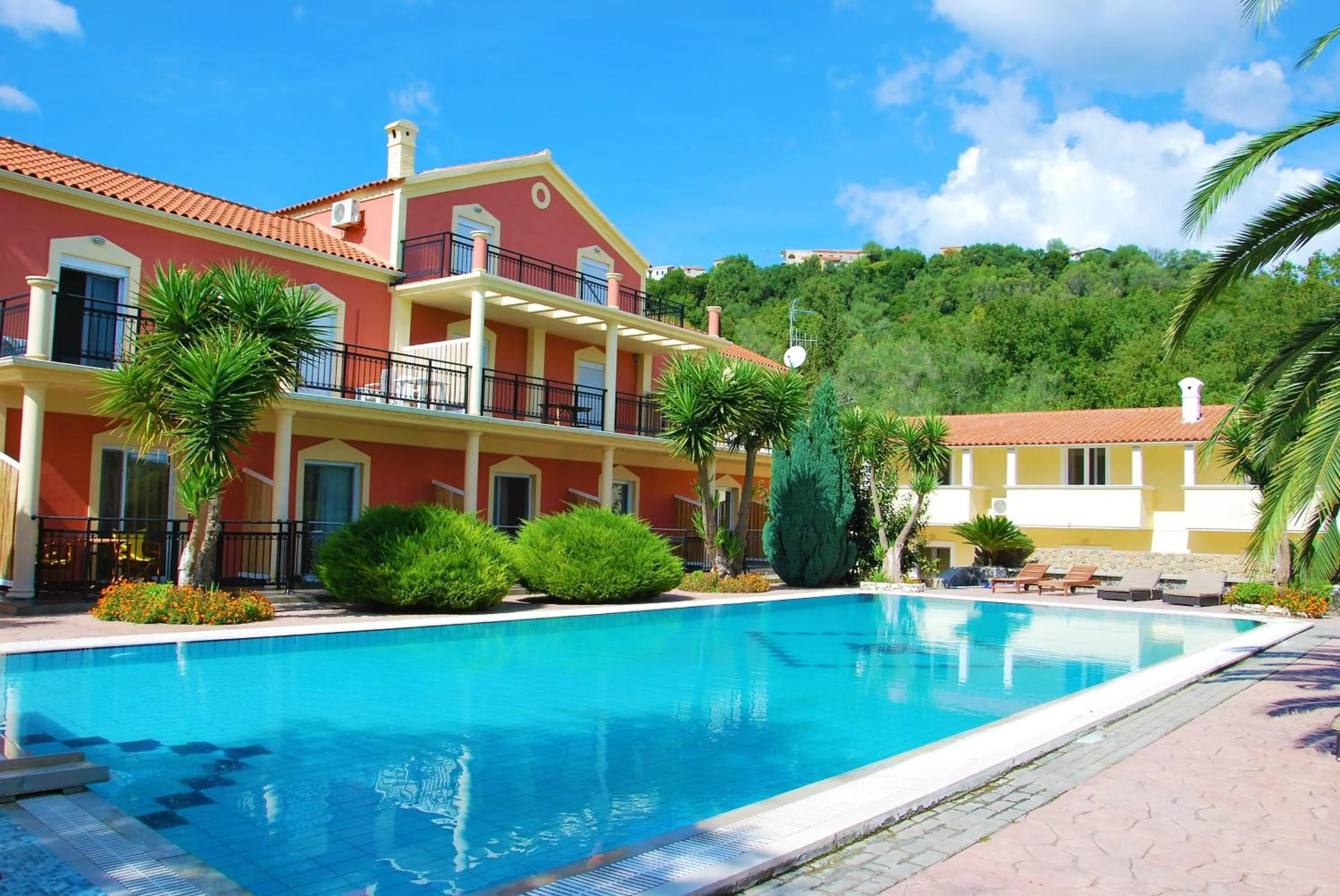 Property building in Corfu Pearl
