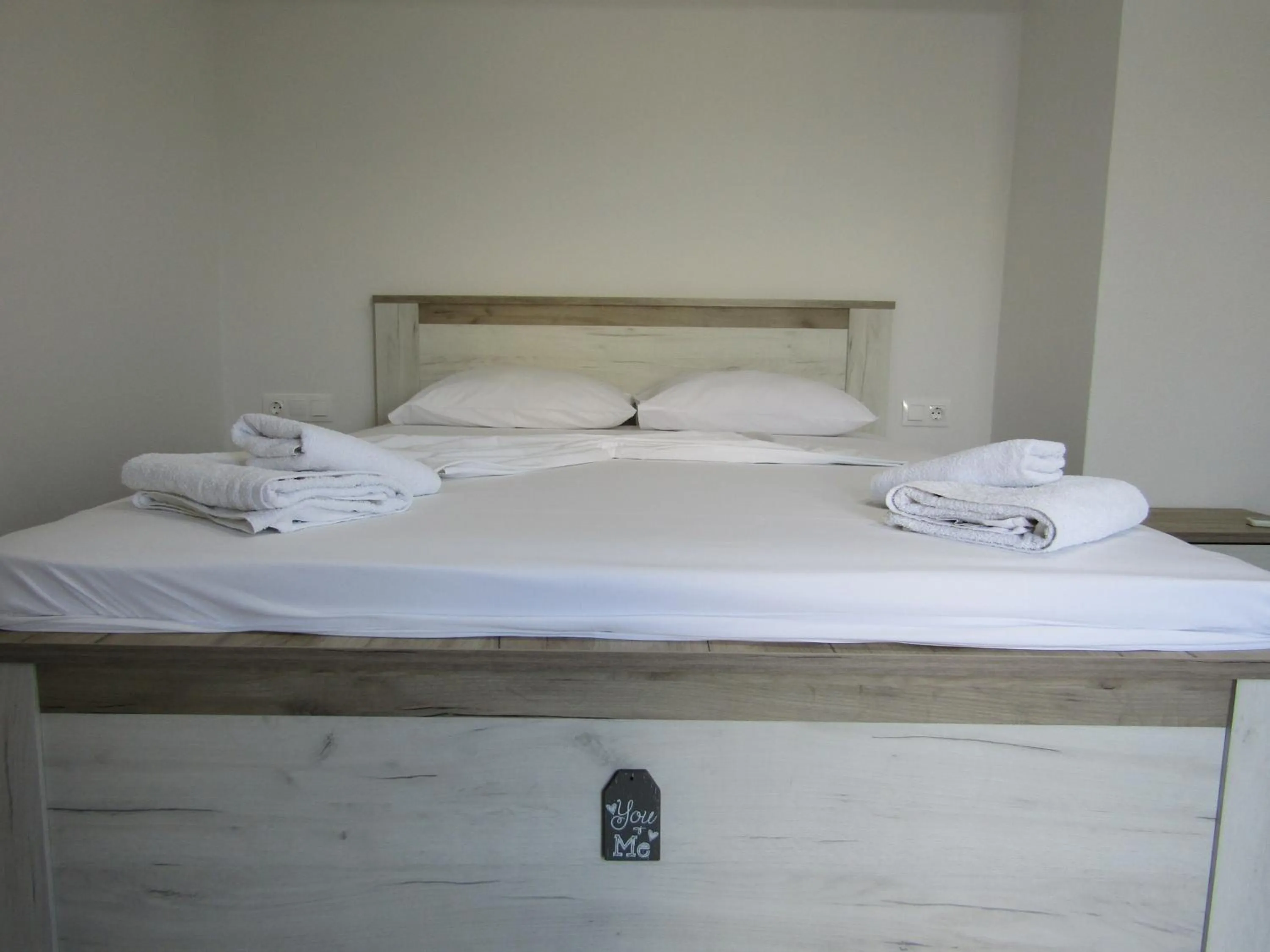 Bed in Corfu Pearl
