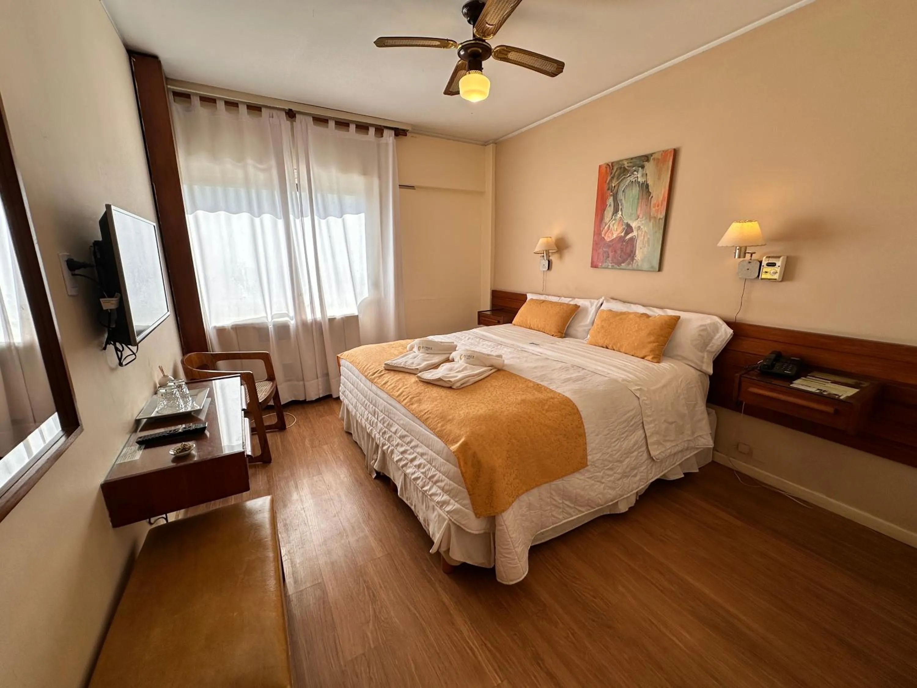 Other, Bed in Hotel Sussex