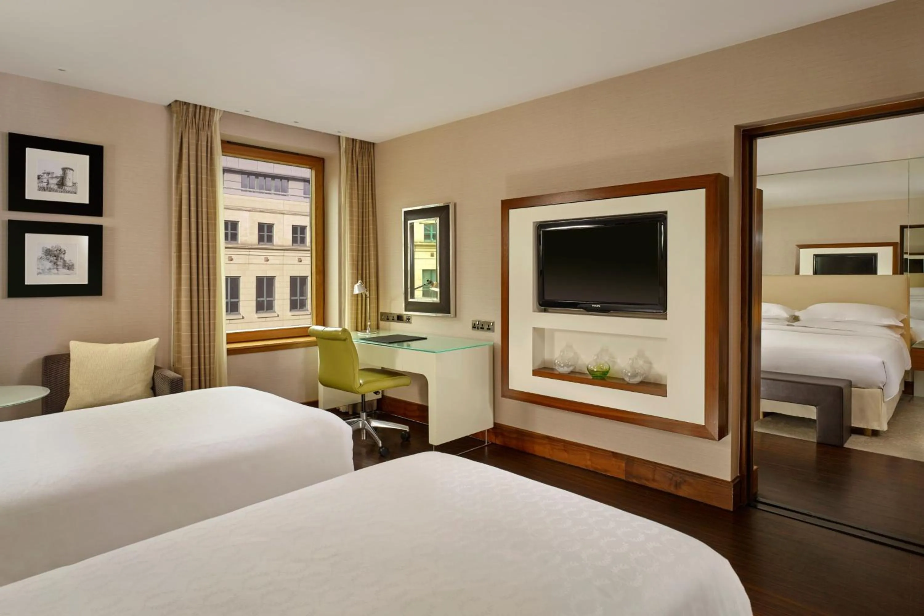 Photo of the whole room, Bed in Sheraton Grand Hotel & Spa