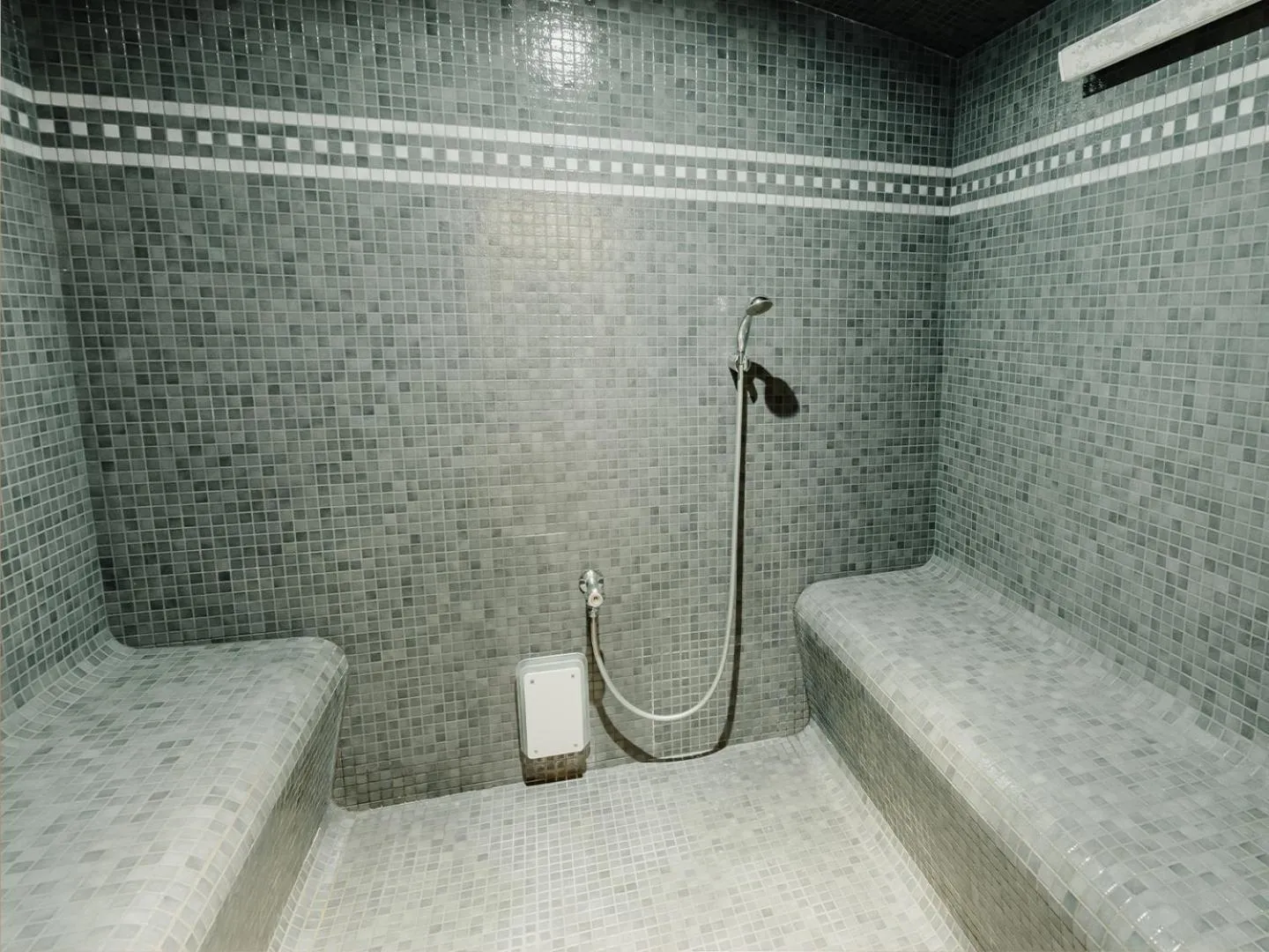 Shower, Bed in Domein Westhoek