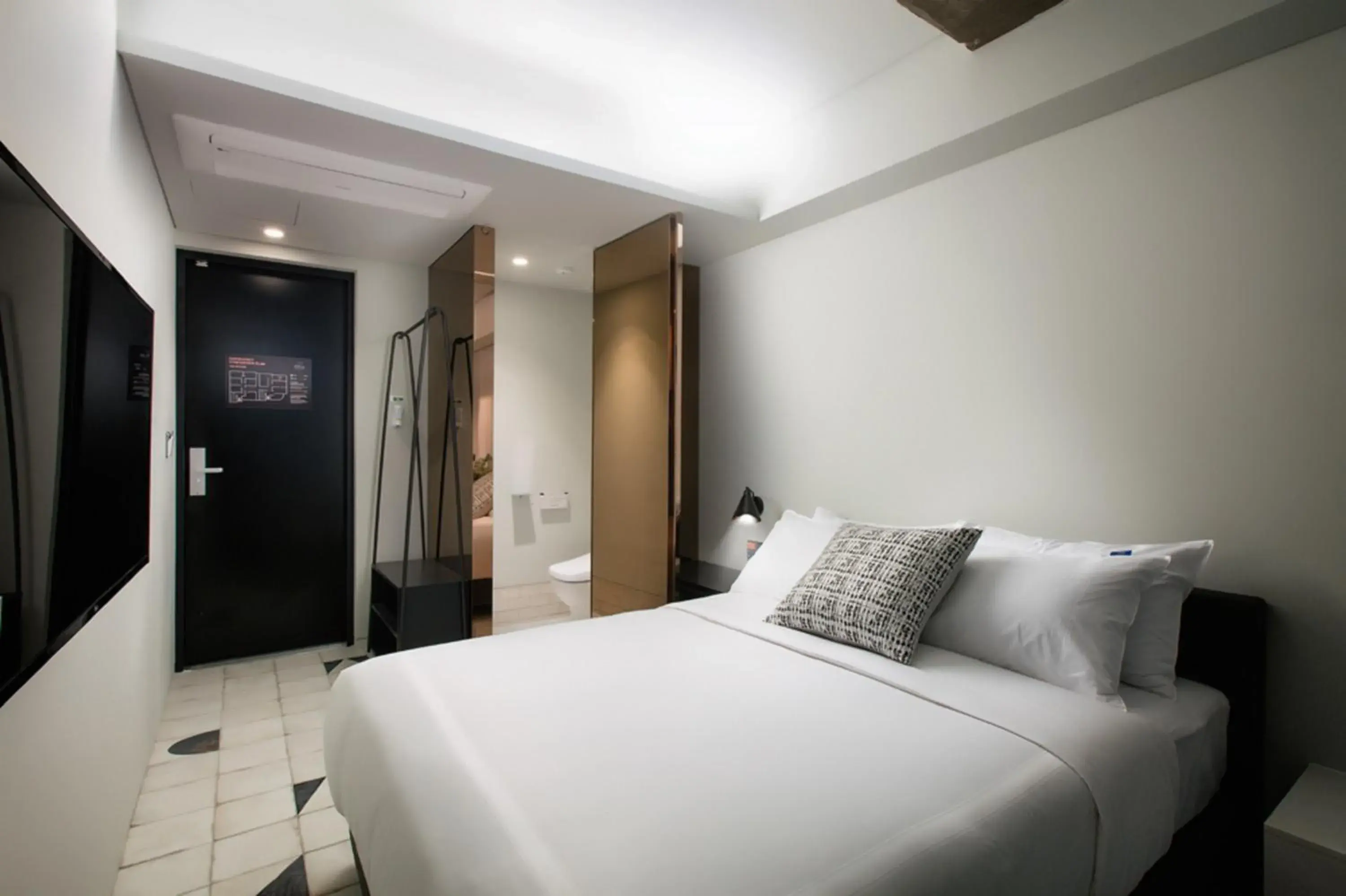 Deluxe Double Room with Sea View in Oia Hotel Dadaepo Deluxe Double Room with Sea View in Oia Hotel Dadaepo