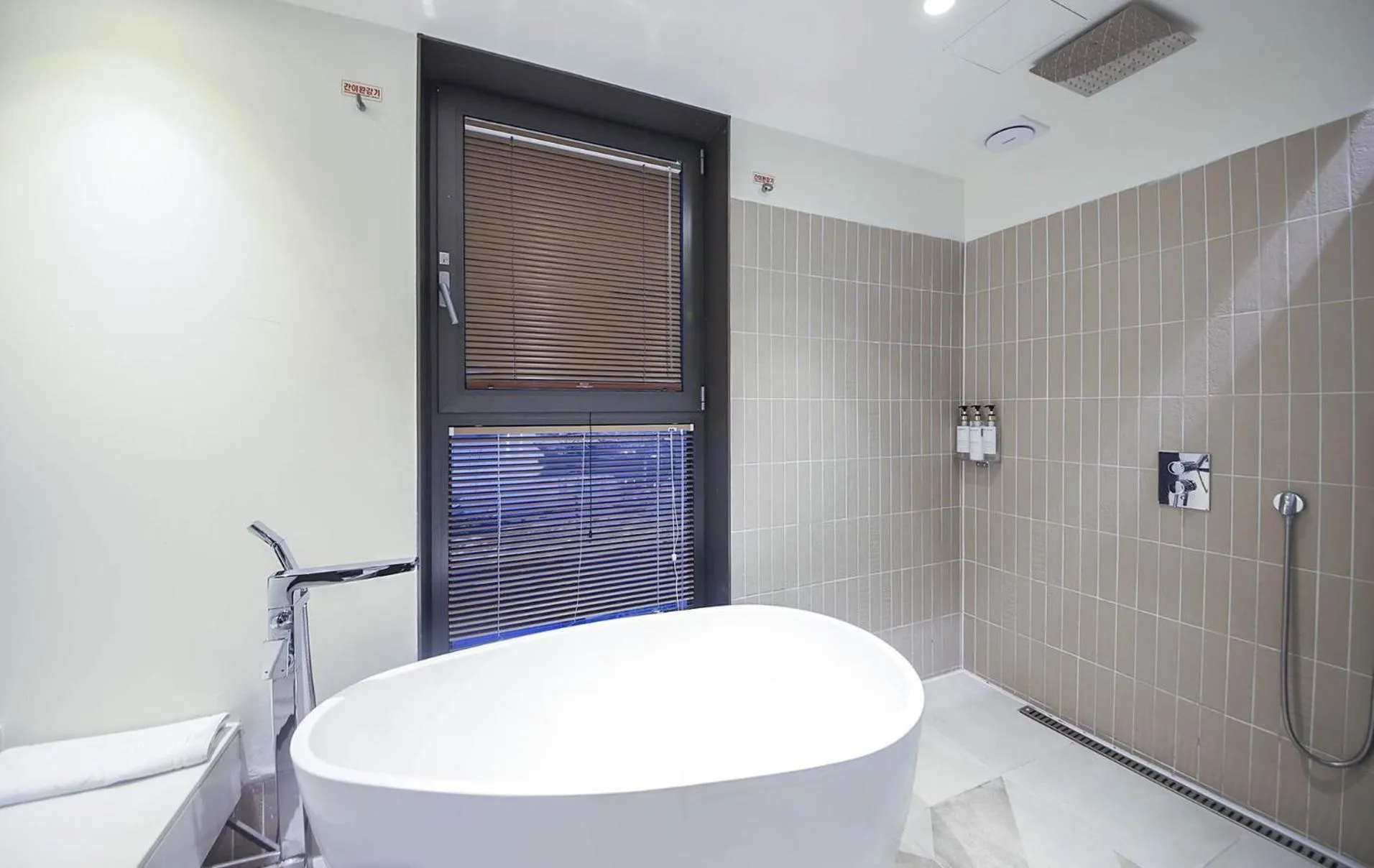 BROWN DOT Hotel Dadaepo Beach