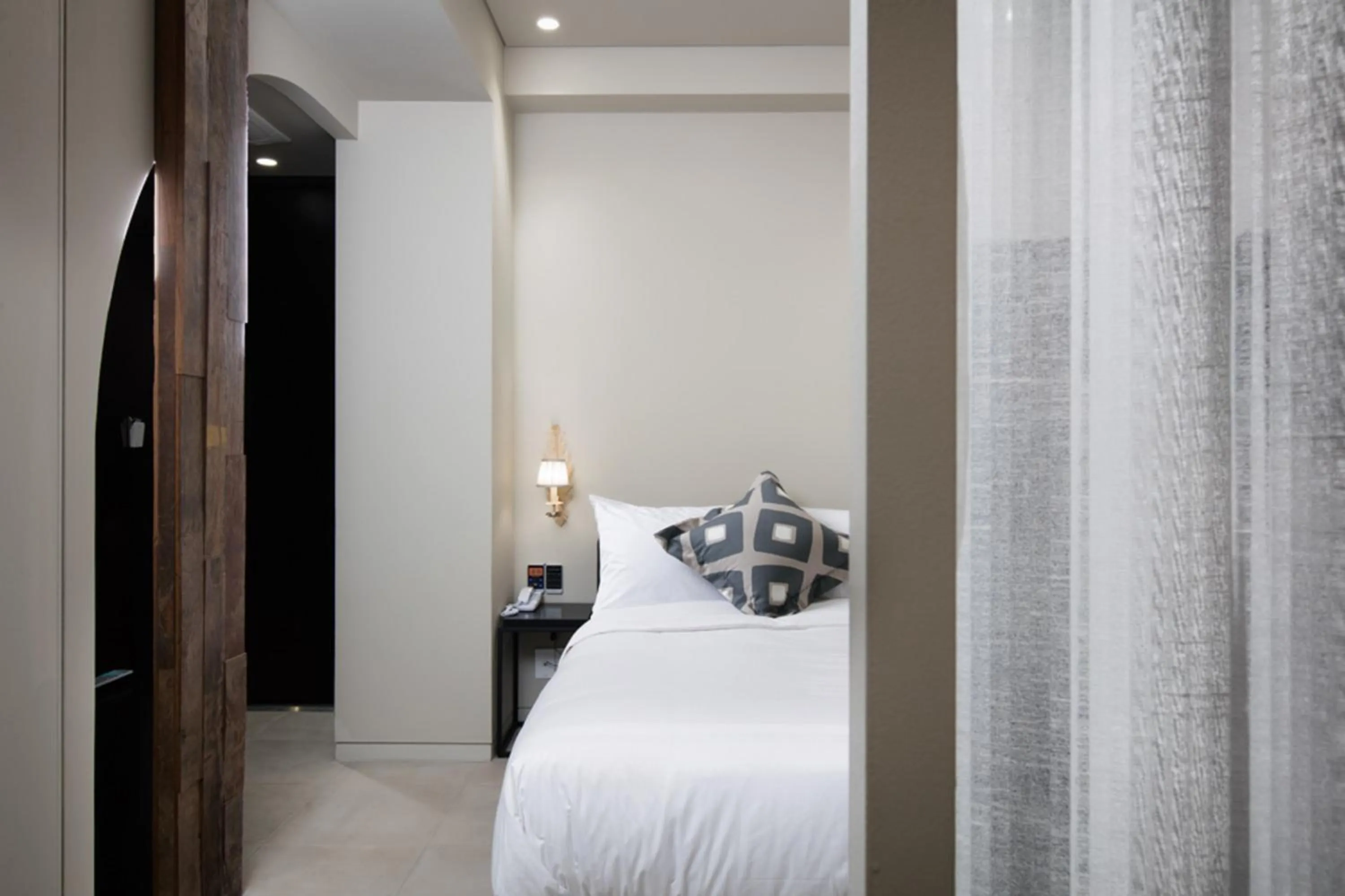 Bed in BROWN DOT Hotel Dadaepo Beach ㅡ 구 Oia Hotel