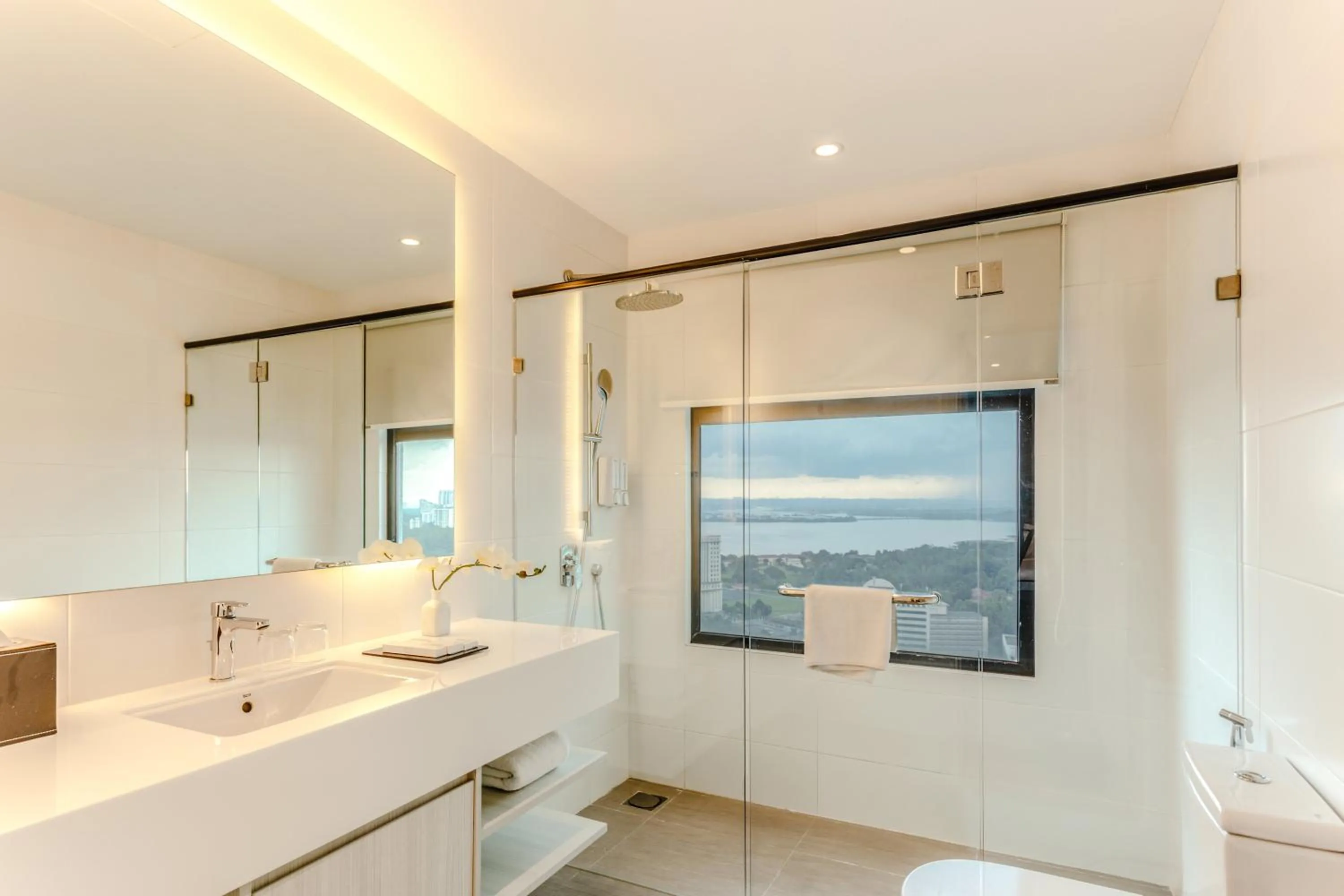 Bathroom in Shama Suasana Johor Bahru Formerly known as Suasana All Suites Hotels Johor Bahru