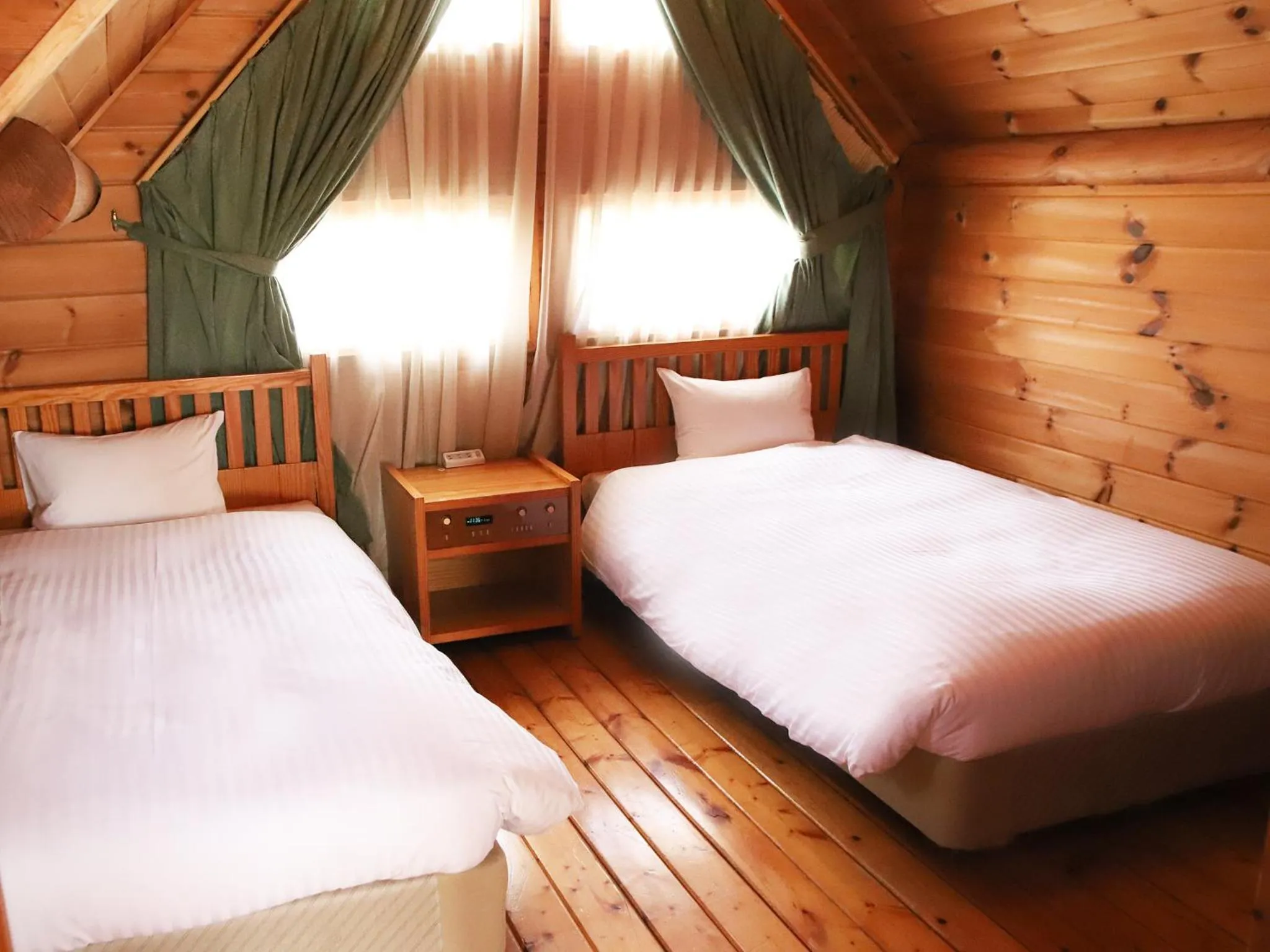 Bedroom, Bed in Hotel Lodge Maishima