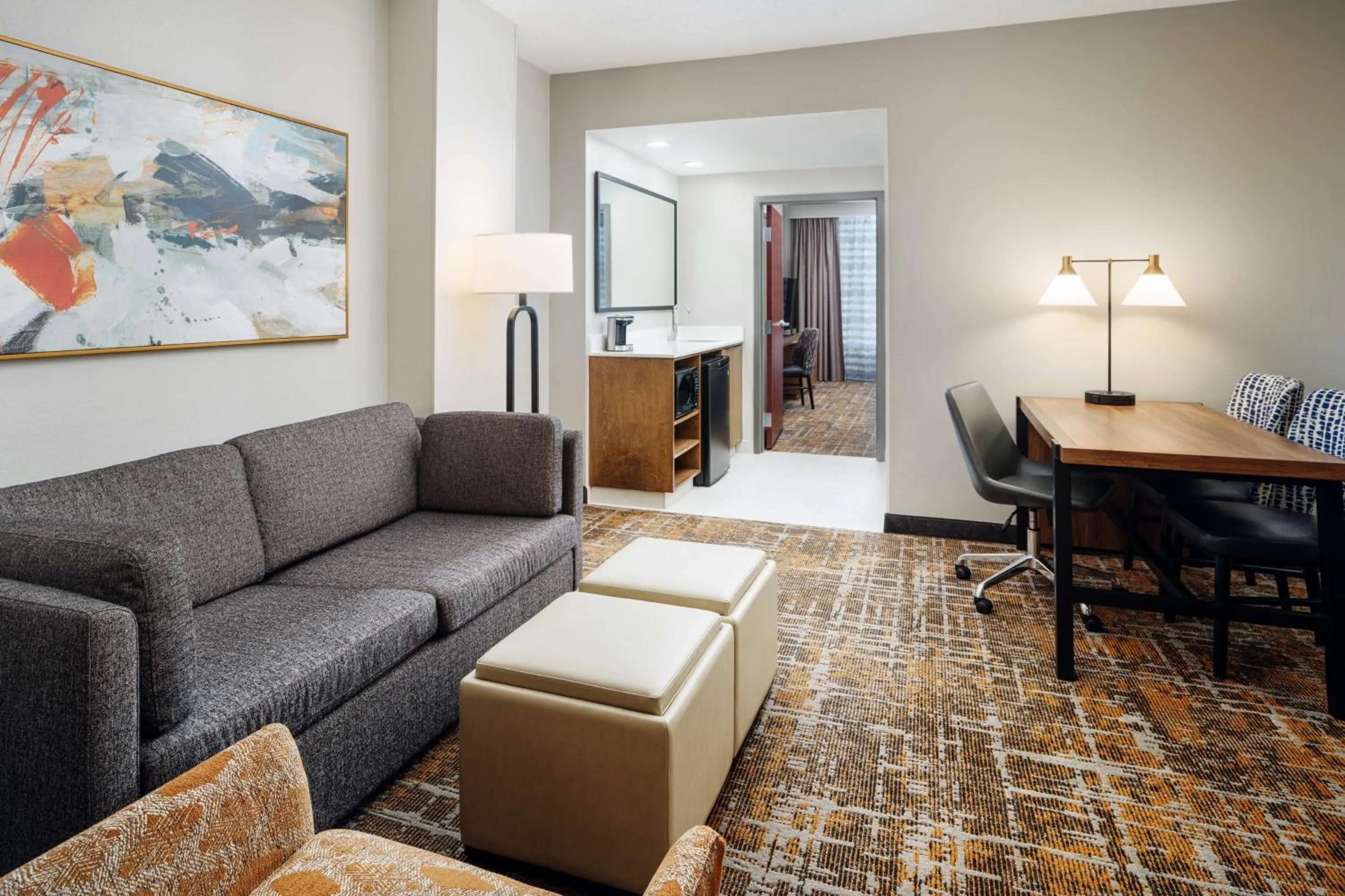 Living room in Embassy Suites Huntsville