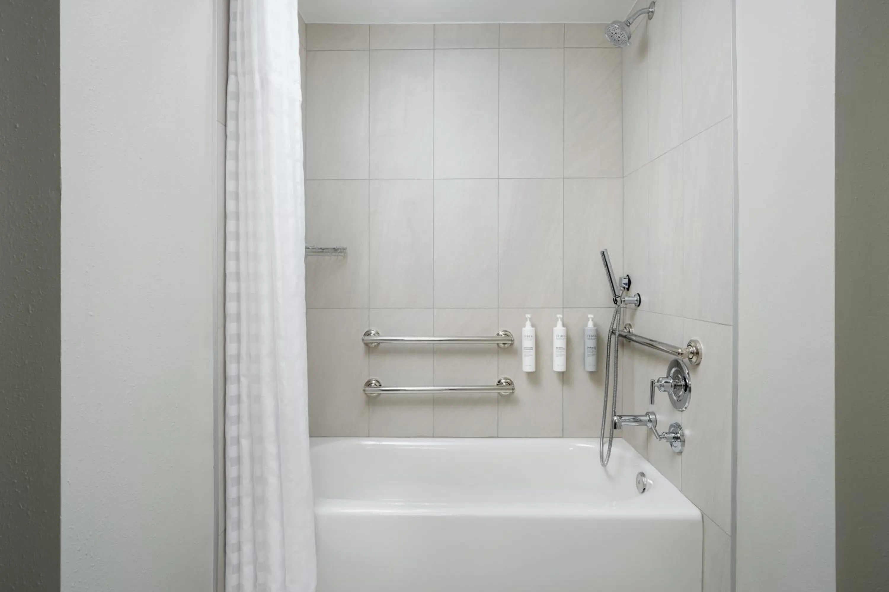 Bathroom in Embassy Suites Huntsville