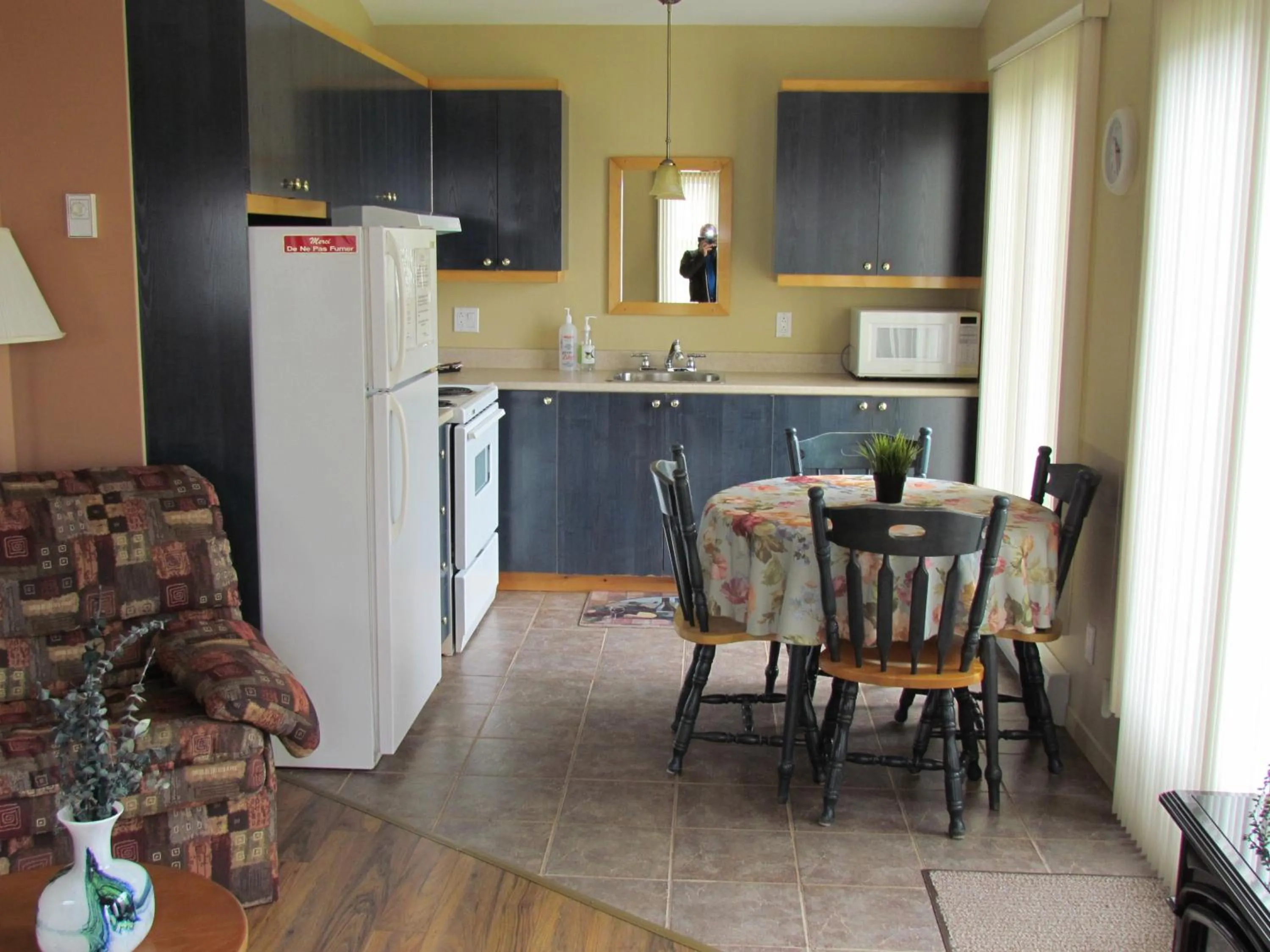 Dining area in Les Chalets au Bord de la Mer