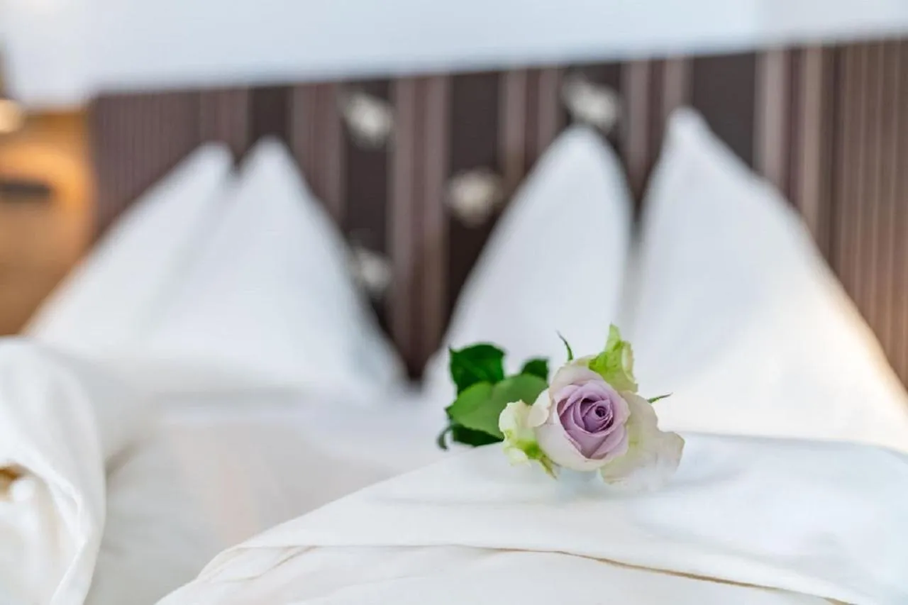 Bed in Aktivhotel Pehab - Dachstein Rooftop-Spa