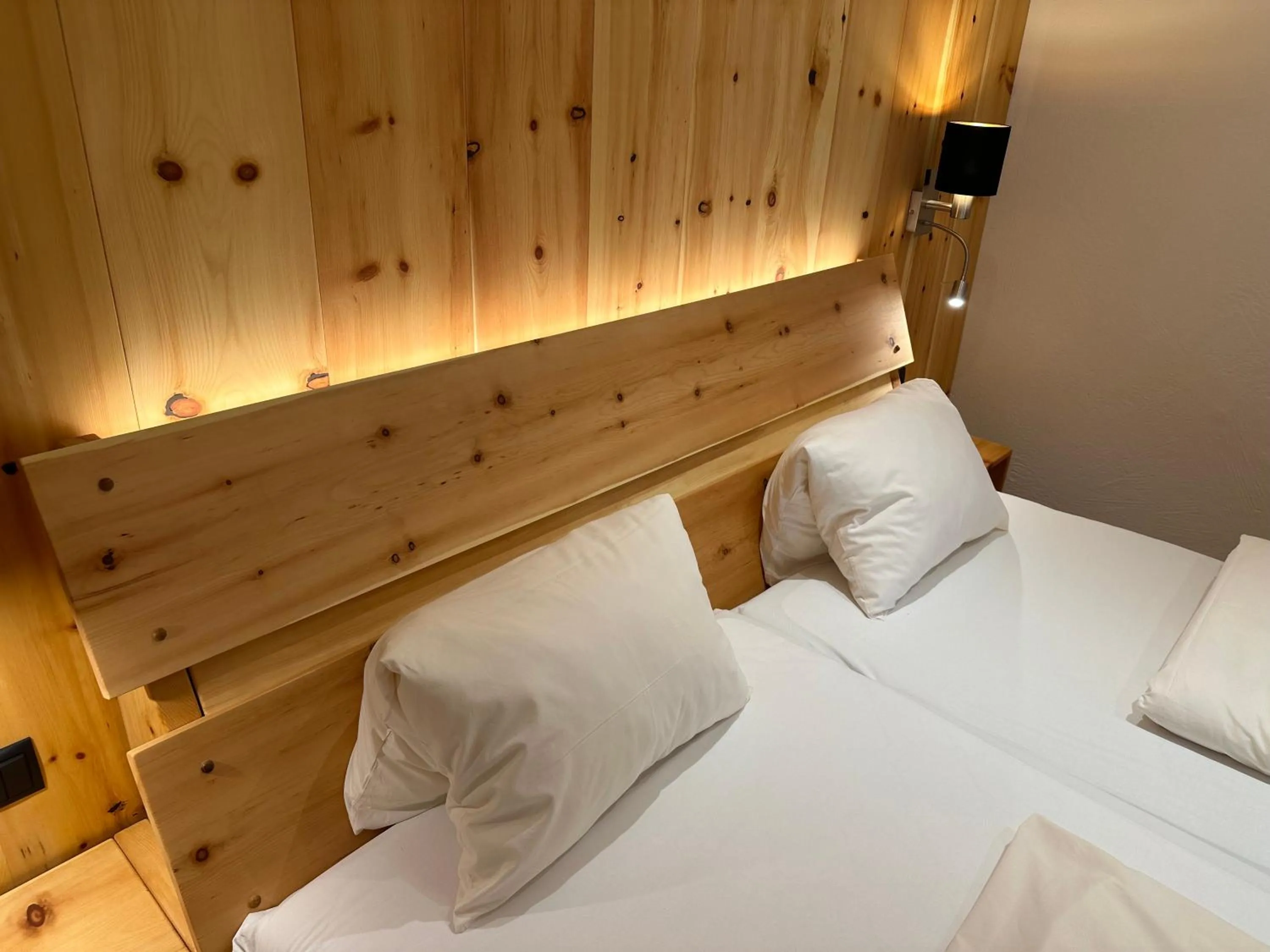 Bed in Aktivhotel Pehab - Dachstein Rooftop-Spa