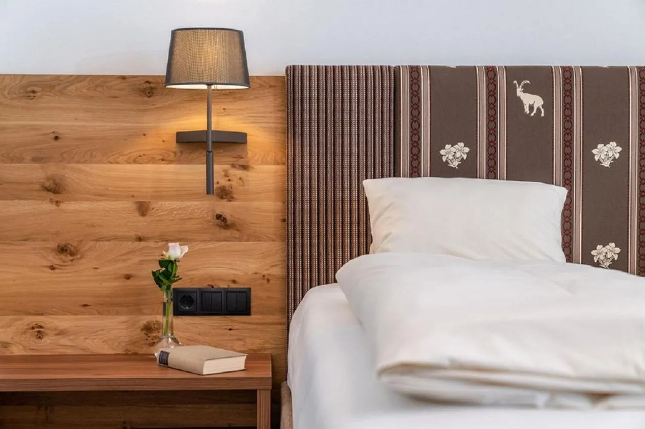 Bed in Aktivhotel Pehab - Dachstein Rooftop-Spa