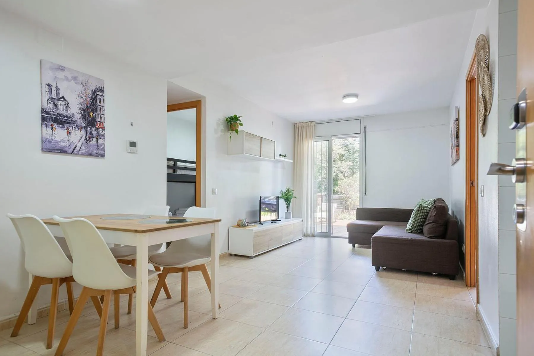 Photo of the whole room in Apartamentos Velor