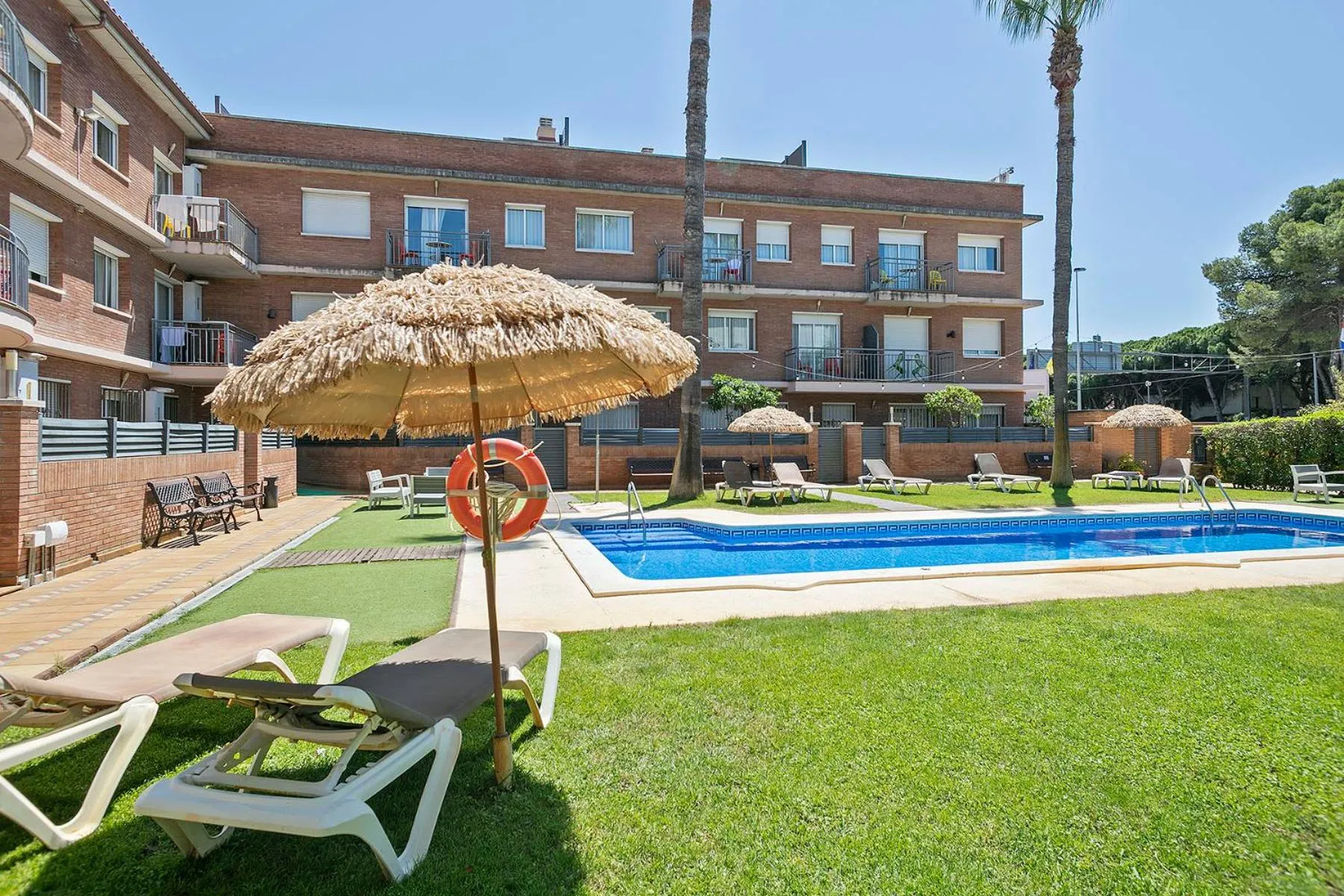 Property building in Apartamentos Velor