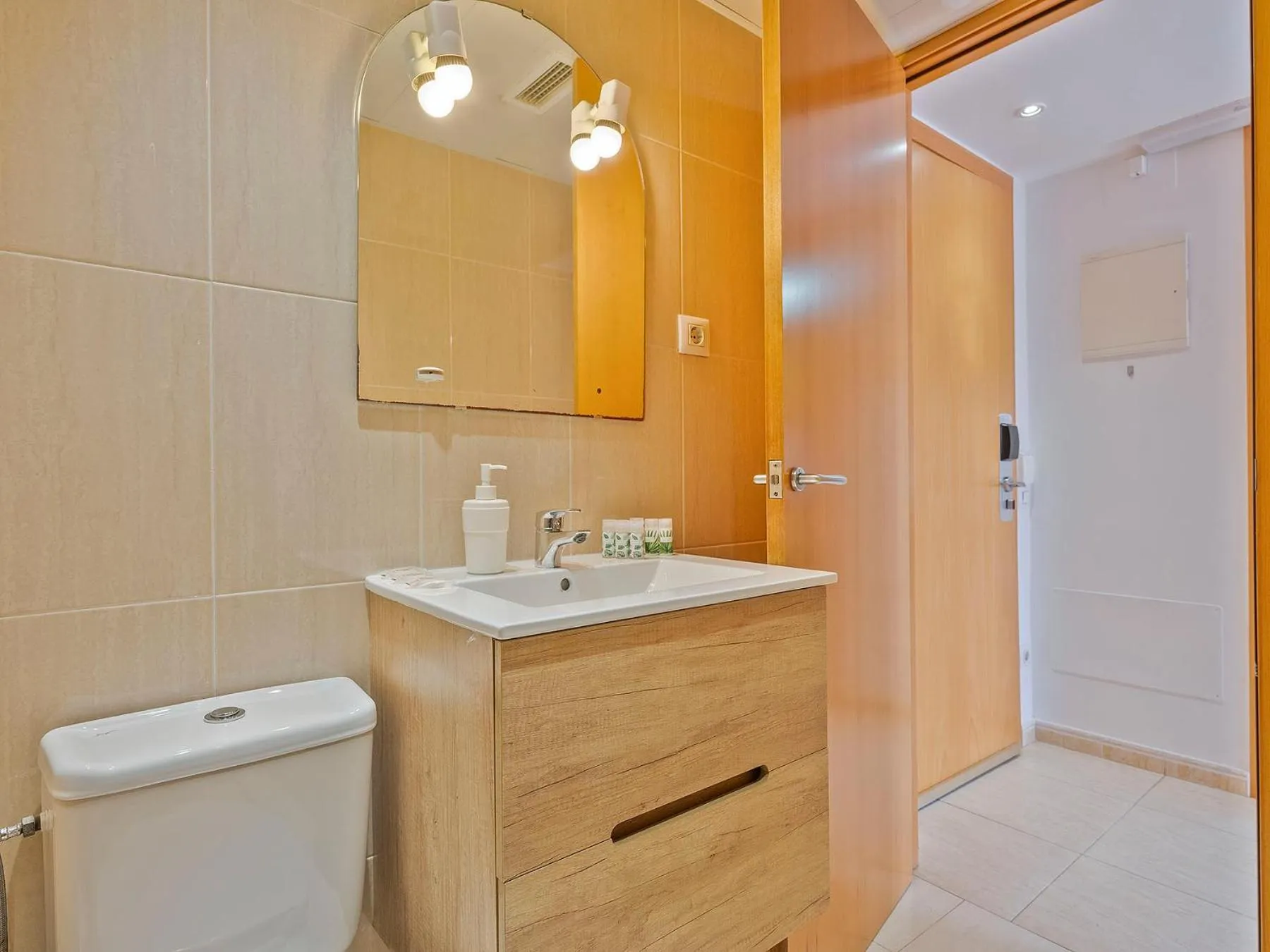 Bathroom in Apartamentos Velor